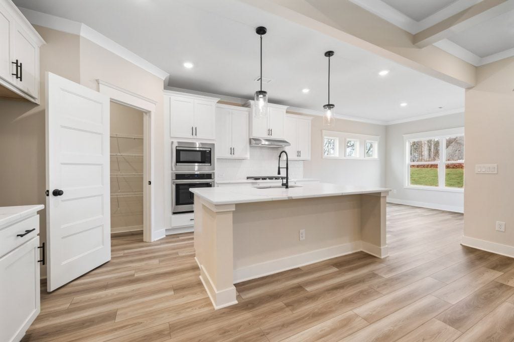 225 Hampshire Way, White House, TN 37188 **Photos are of model home and selections will vary at subject property**