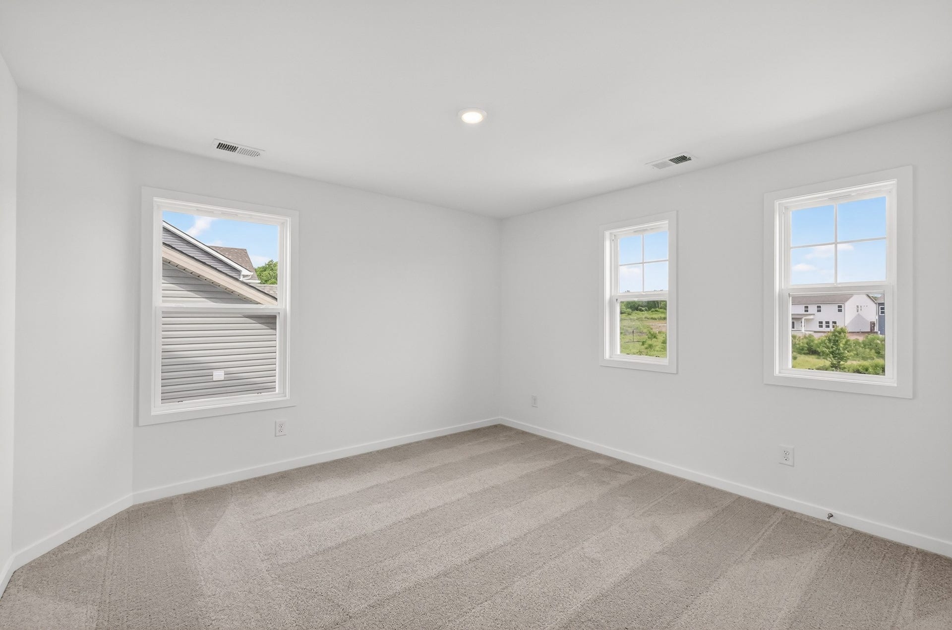 237 Hampshire Way, White House, TN 37188 ***Example of model home and selections/finishes will vary per home***