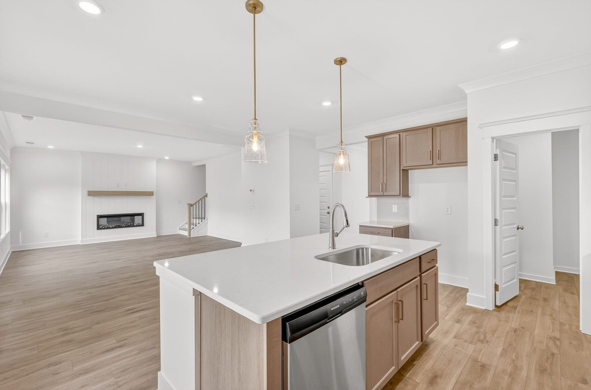 237 Hampshire Way, White House, TN 37188 ***Example of model home and selections/finishes will vary per home***