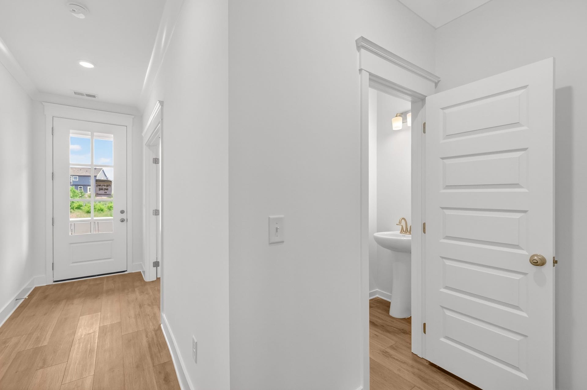 237 Hampshire Way, White House, TN 37188 ***Example of model home and selections/finishes will vary per home***