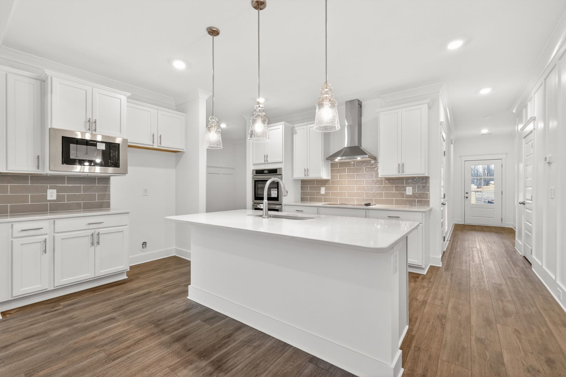 441 Charlie Place, White House, TN 37188 *Photos are of a model home and may not fully represent selections and features of the subject property.