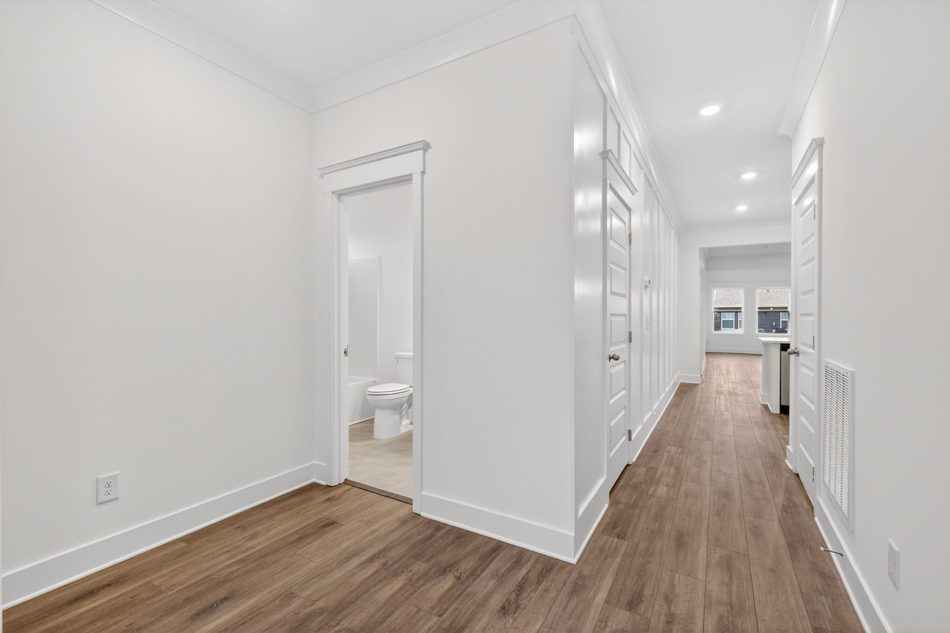 441 Charlie Place, White House, TN 37188 *Photos are of a model home and may not fully represent selections and features of the subject property.