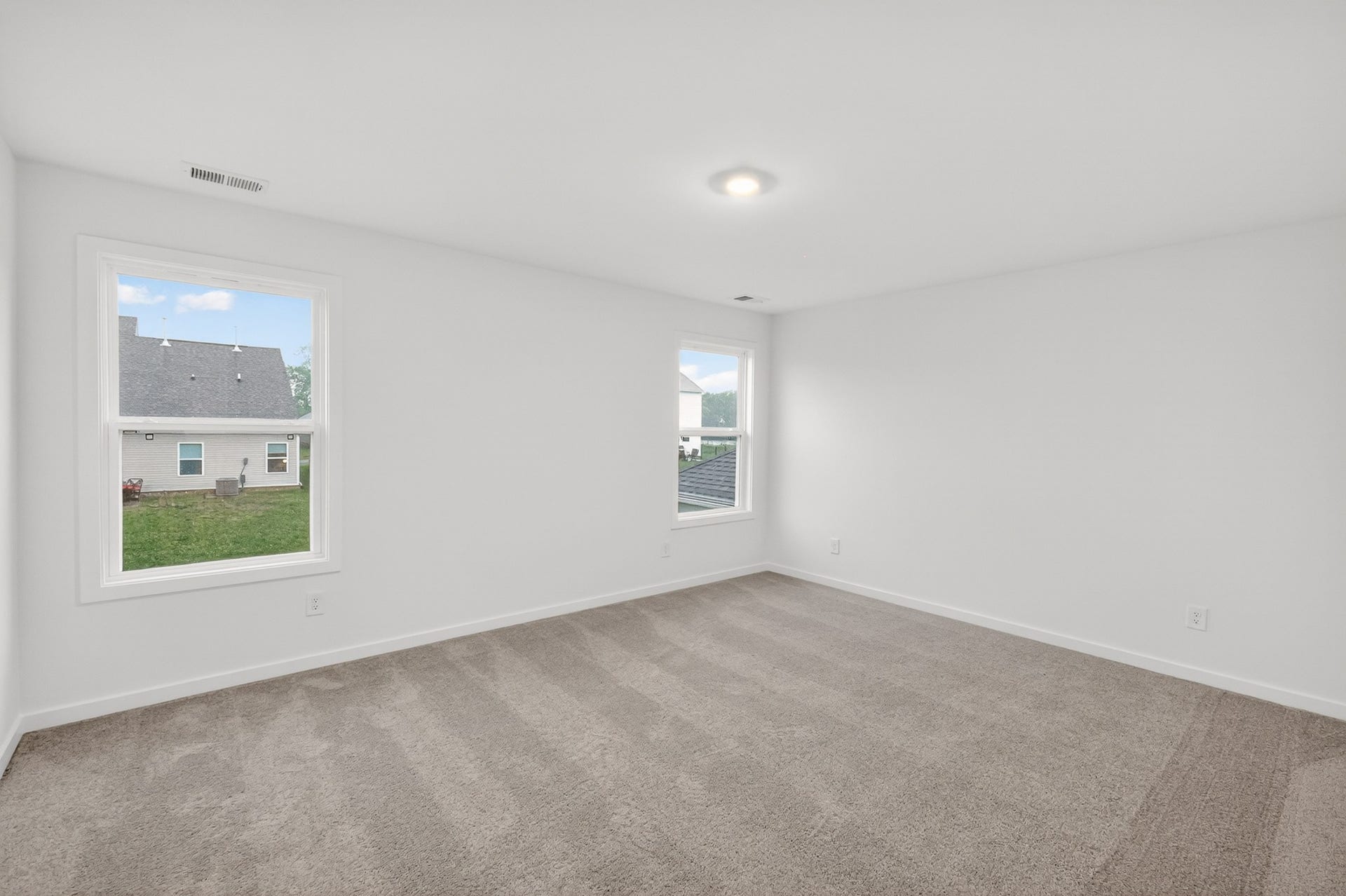 221 Hampshire Way, White House, TN 37188 ***Example of model home and selections/finishes will vary per home***
