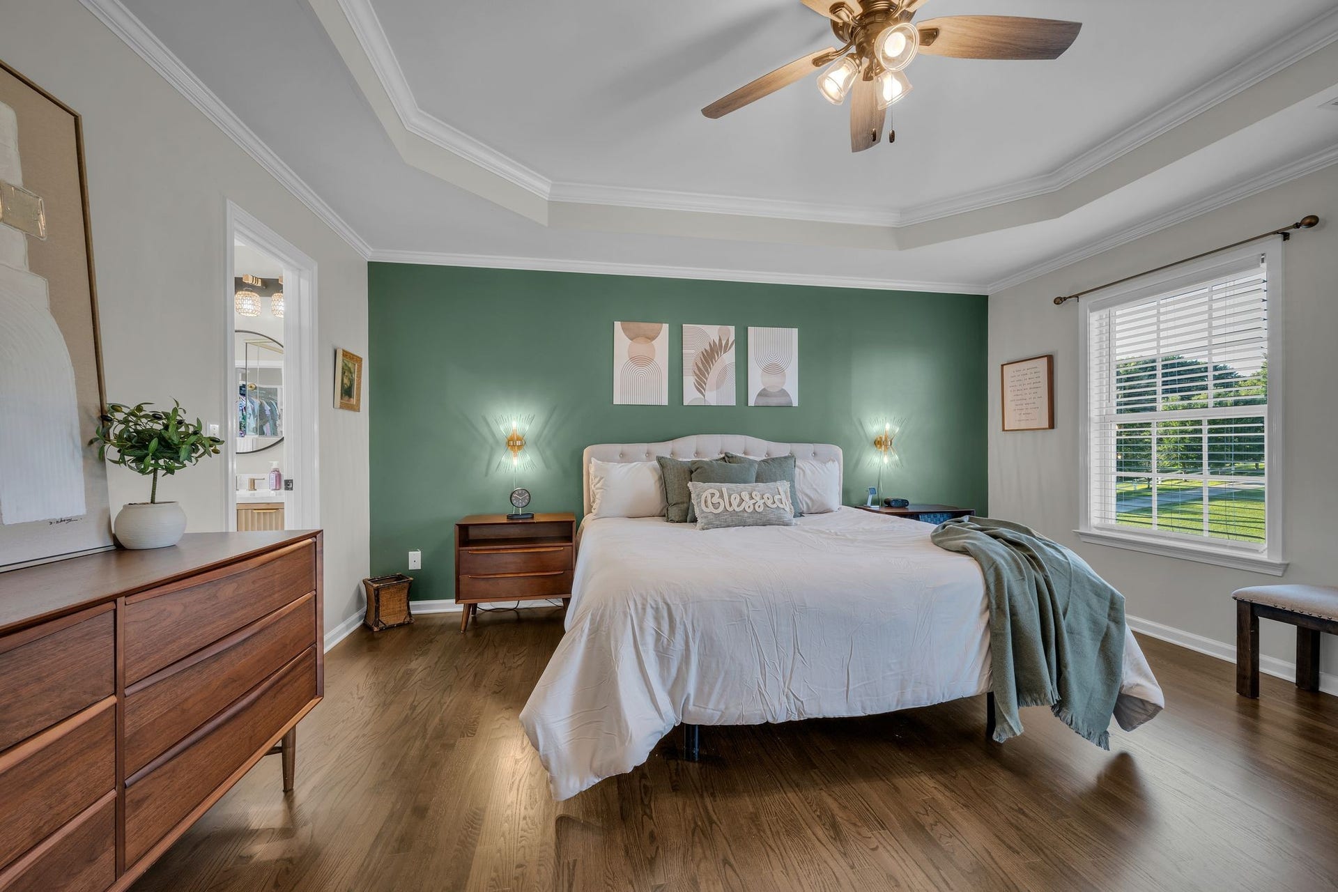 170 Lena Loop, Burns, TN 37029 Primary Bedroom with hardwood floors 15x14
