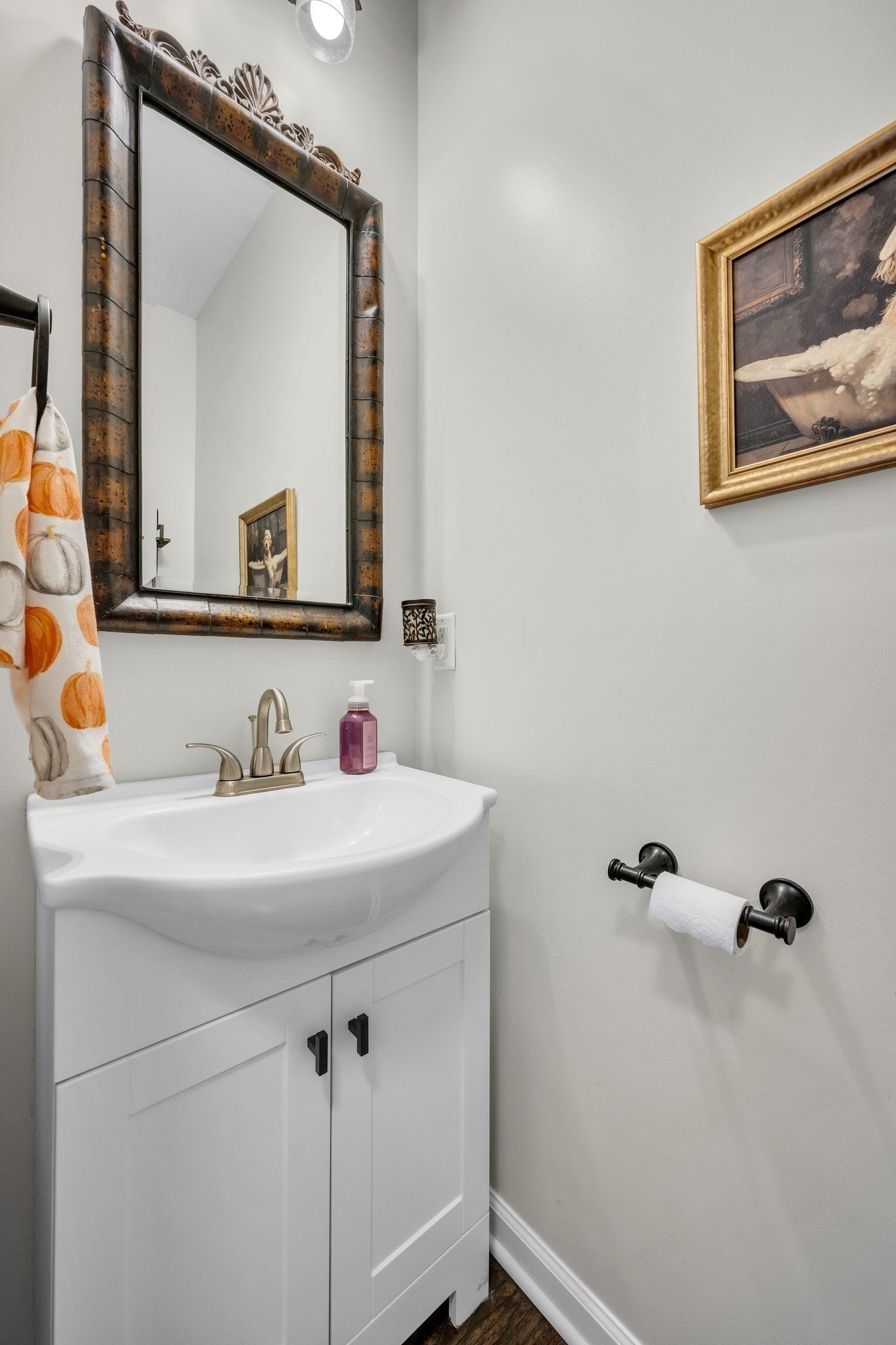 170 Lena Loop, Burns, TN 37029 1/2 bath on main level