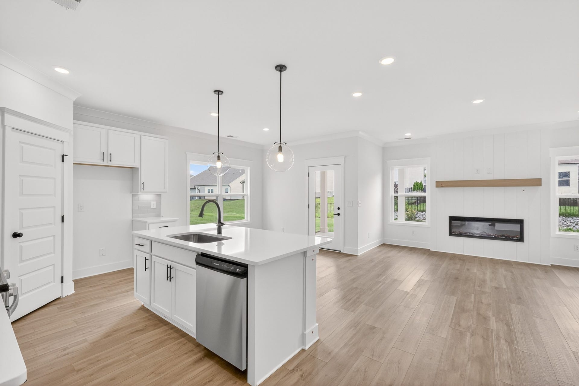1479 Charlie Place, White House, TN 37188 **Model home photos and actual home selections will vary**