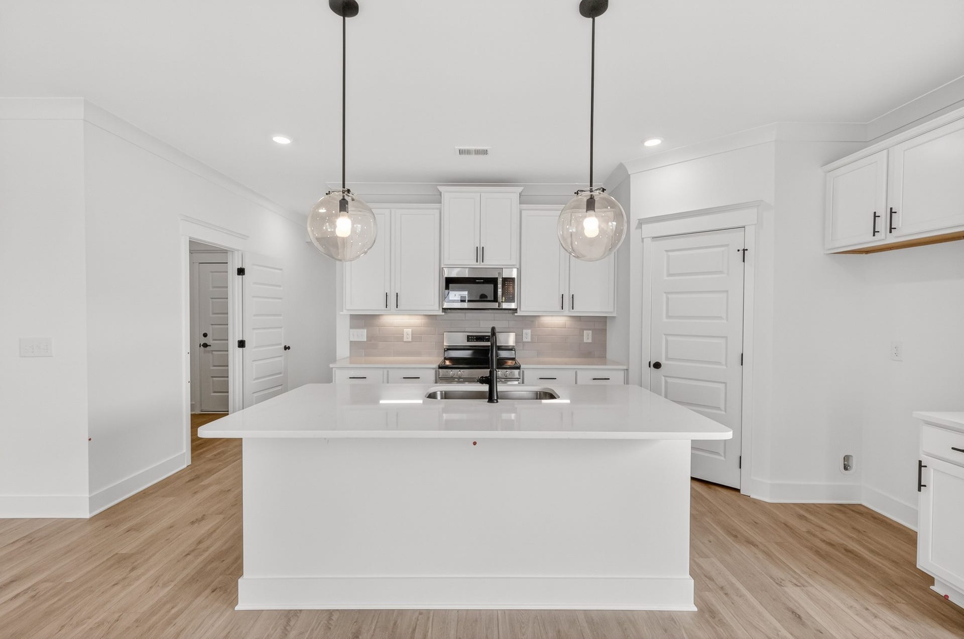 1479 Charlie Place, White House, TN 37188 **Model home photos and actual home selections will vary**