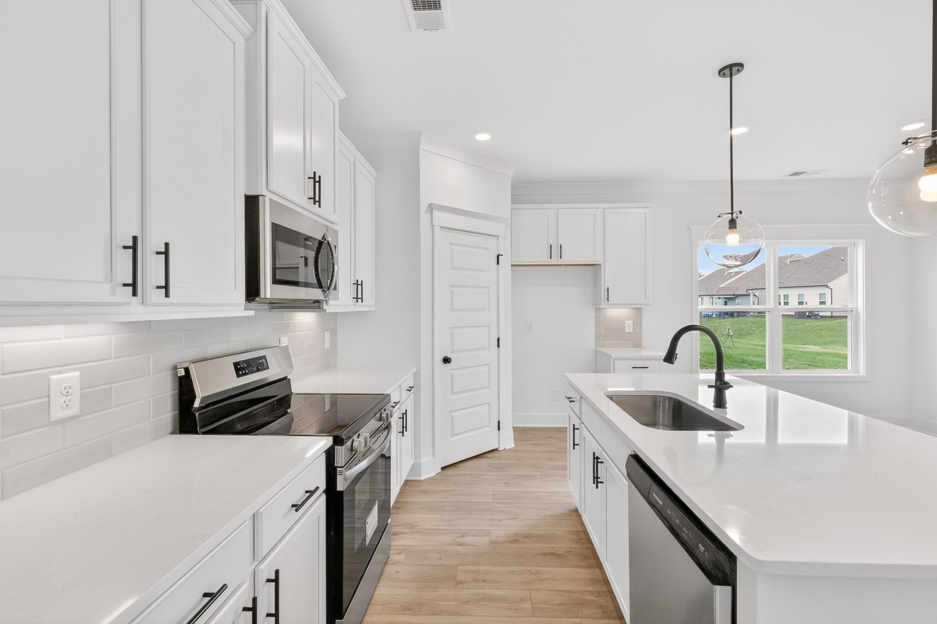 1479 Charlie Place, White House, TN 37188 **Model home photos and actual home selections will vary**