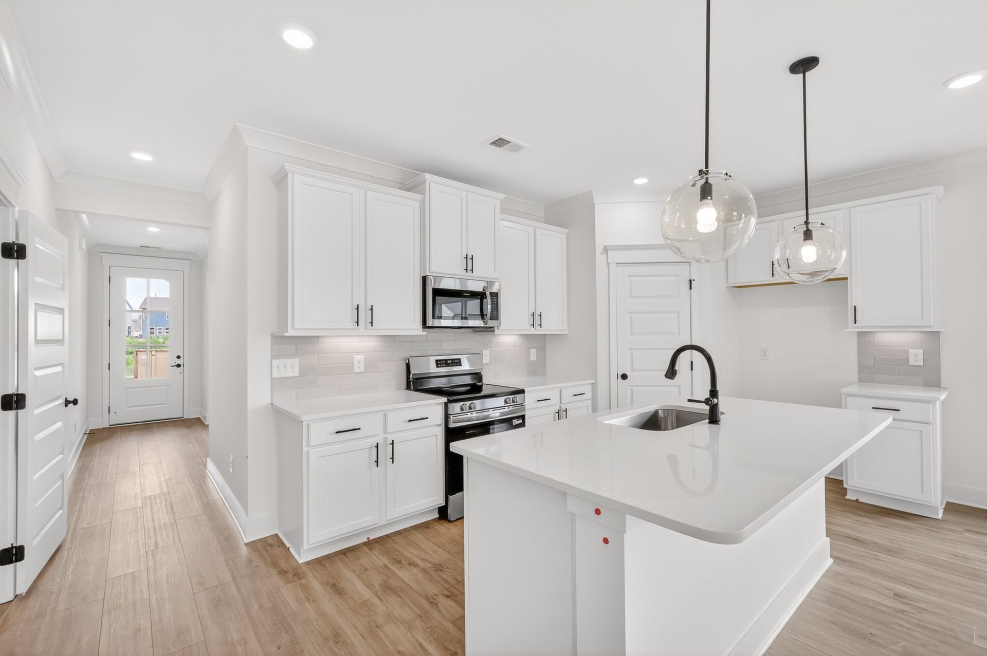 1479 Charlie Place, White House, TN 37188 **Model home photos and actual home selections will vary**