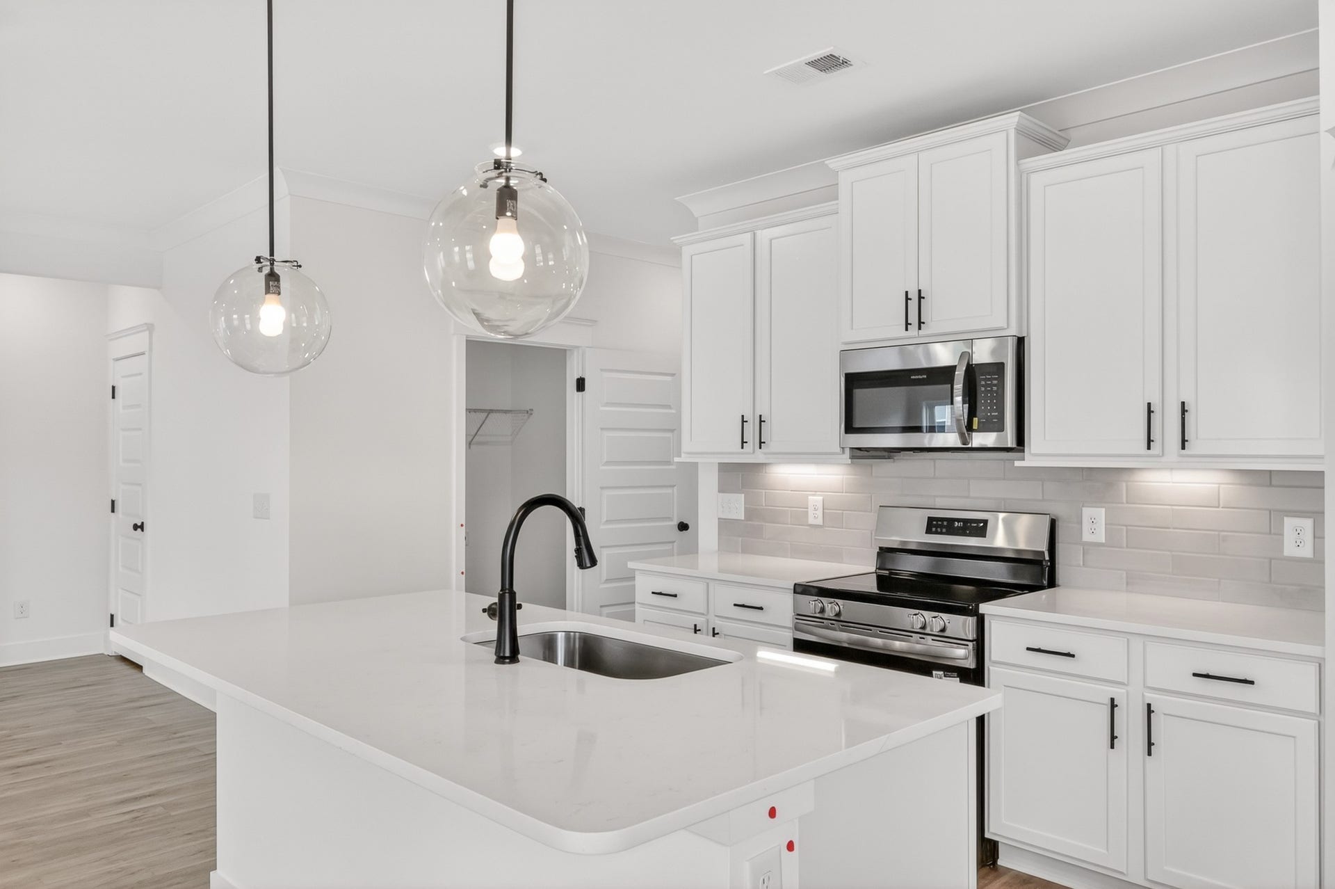 1479 Charlie Place, White House, TN 37188 **Model home photos and actual home selections will vary**