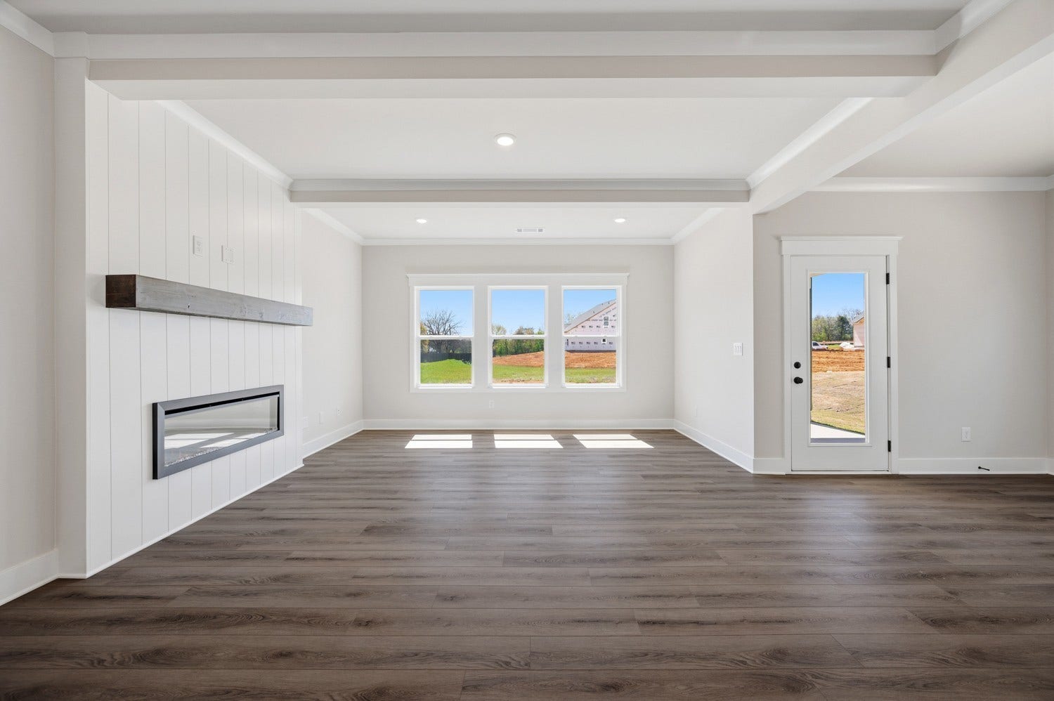 1688 Charlie Place, White House, TN 37188 ***Example of model home and selections/finishes will vary per home***