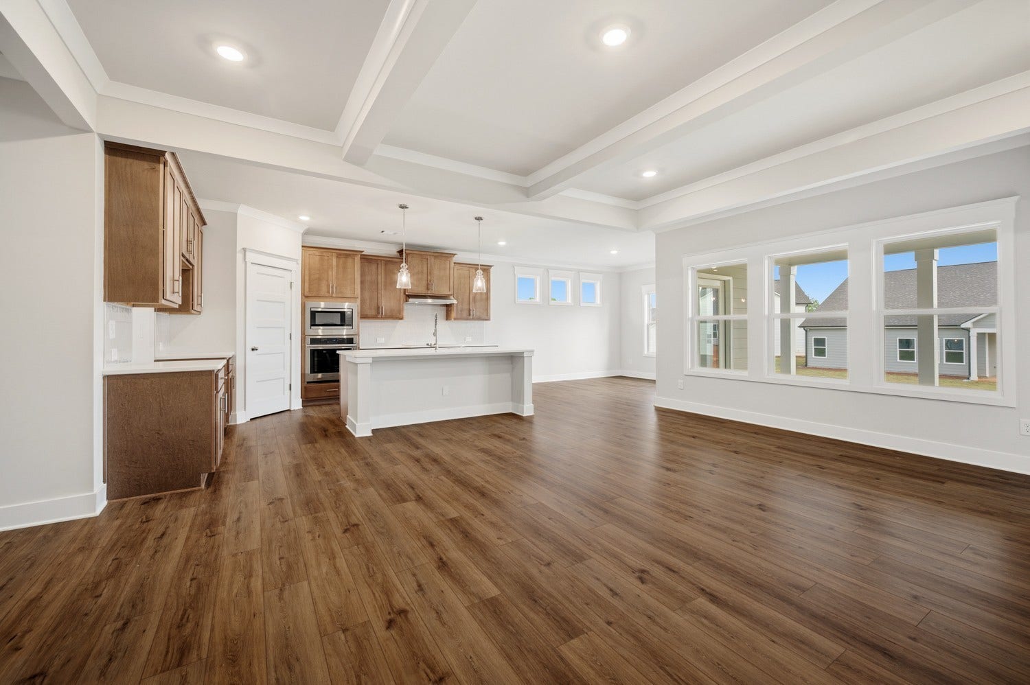 1829 Charlie Place, White House, TN 37188 ***Example of model home and selections/finishes will vary per home***