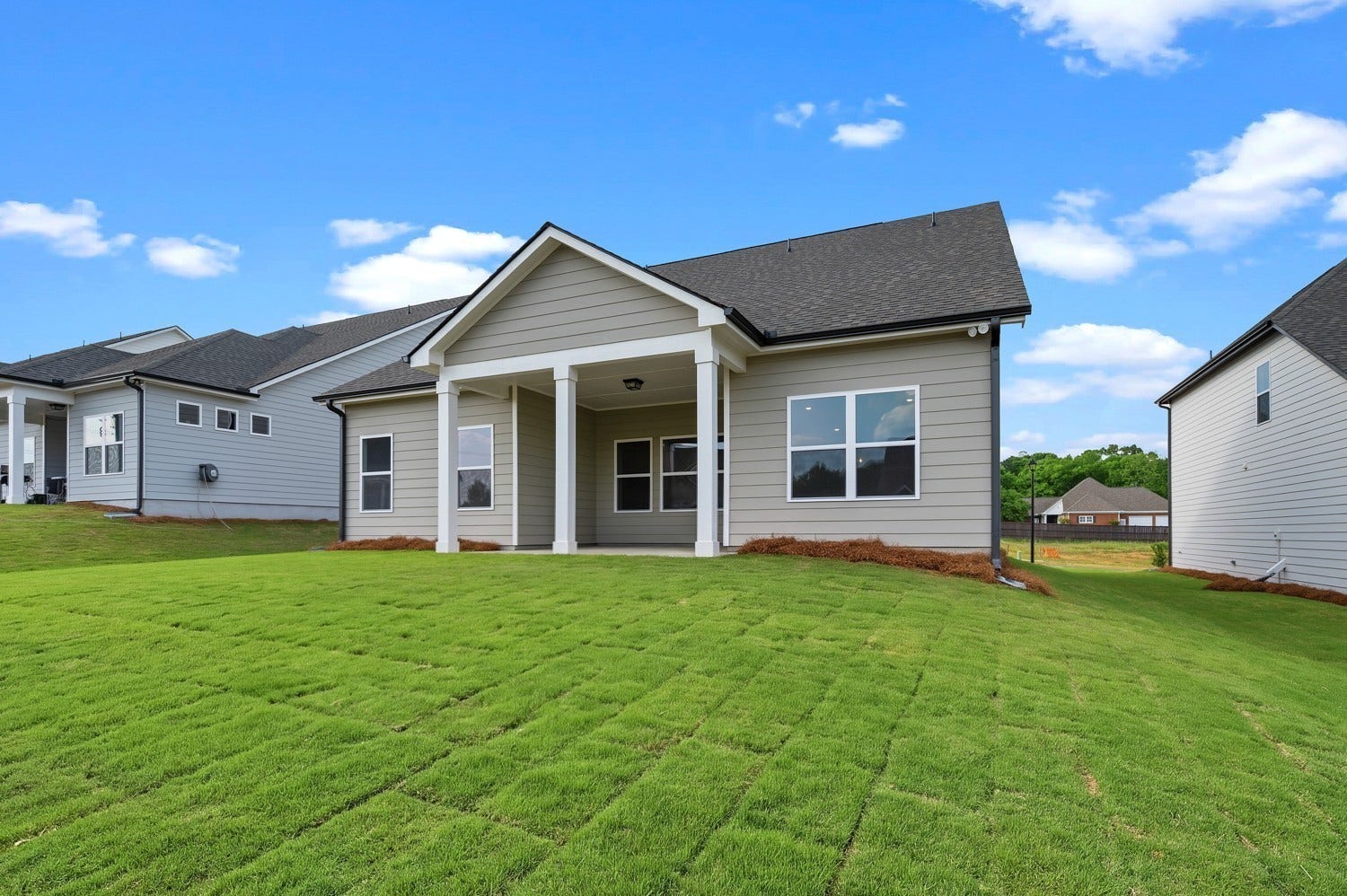 1829 Charlie Place, White House, TN 37188 ***Example of model home and selections/finishes will vary per home***