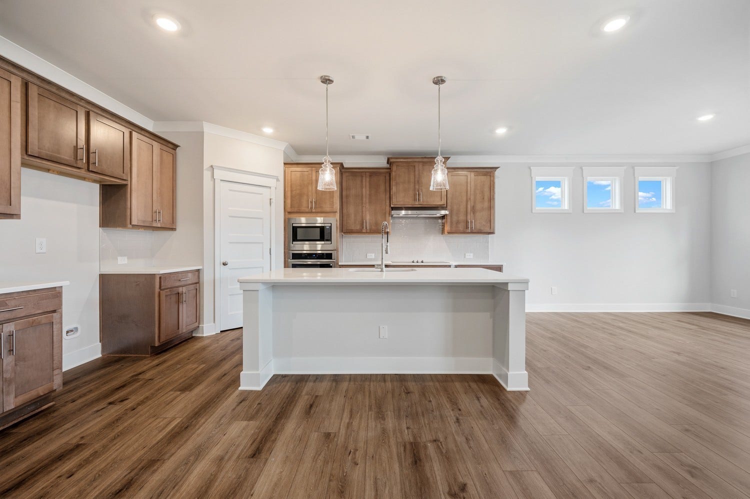 1829 Charlie Place, White House, TN 37188 ***Example of model home and selections/finishes will vary per home***