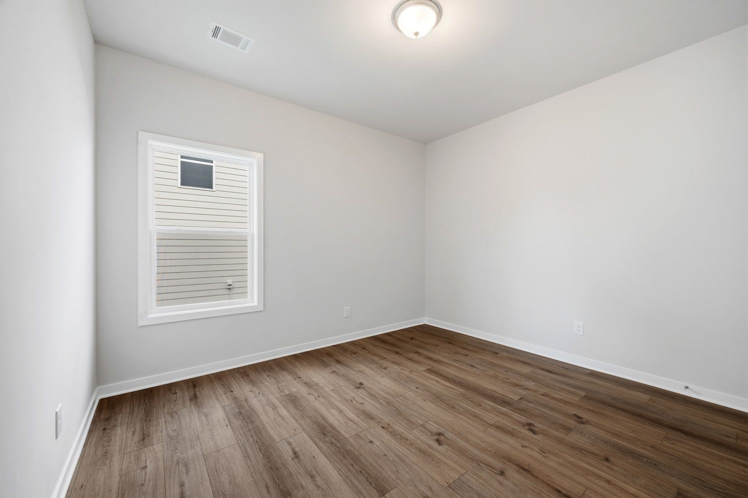 1829 Charlie Place, White House, TN 37188 ***Example of model home and selections/finishes will vary per home***