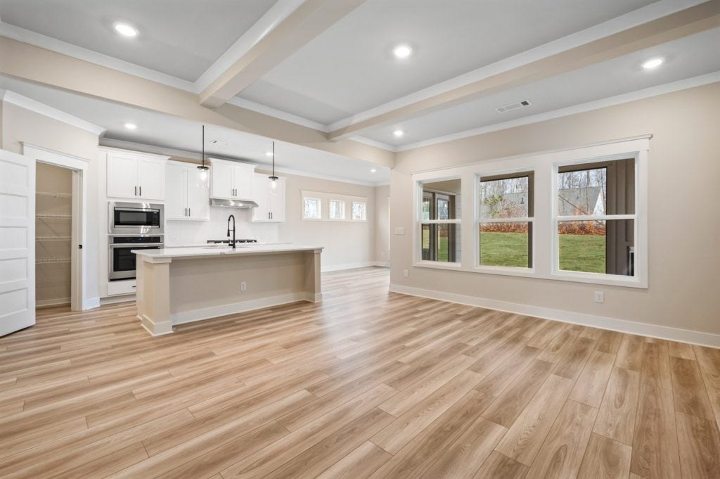 2417 Charlie Place, White House, TN 37188 **Photos are of model home and selections will vary at subject property**