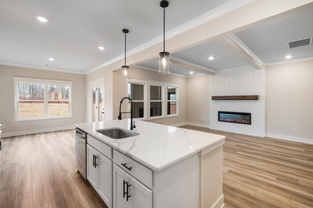 2417 Charlie Place, White House, TN 37188 **Photos are of model home and selections will vary at subject property**