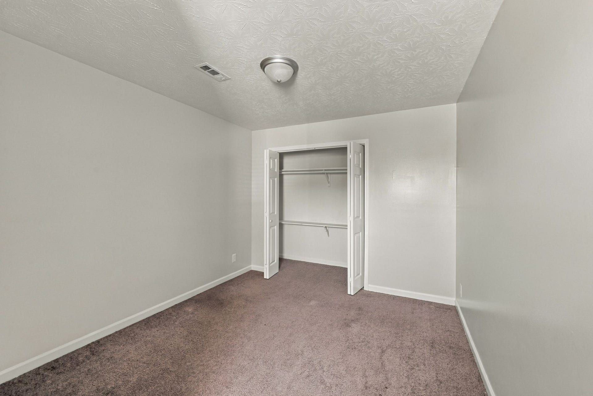 212 Graves Rd, Goodlettsville, TN 37072 212 Graves Rd, Goodlettsville, TN 37072
