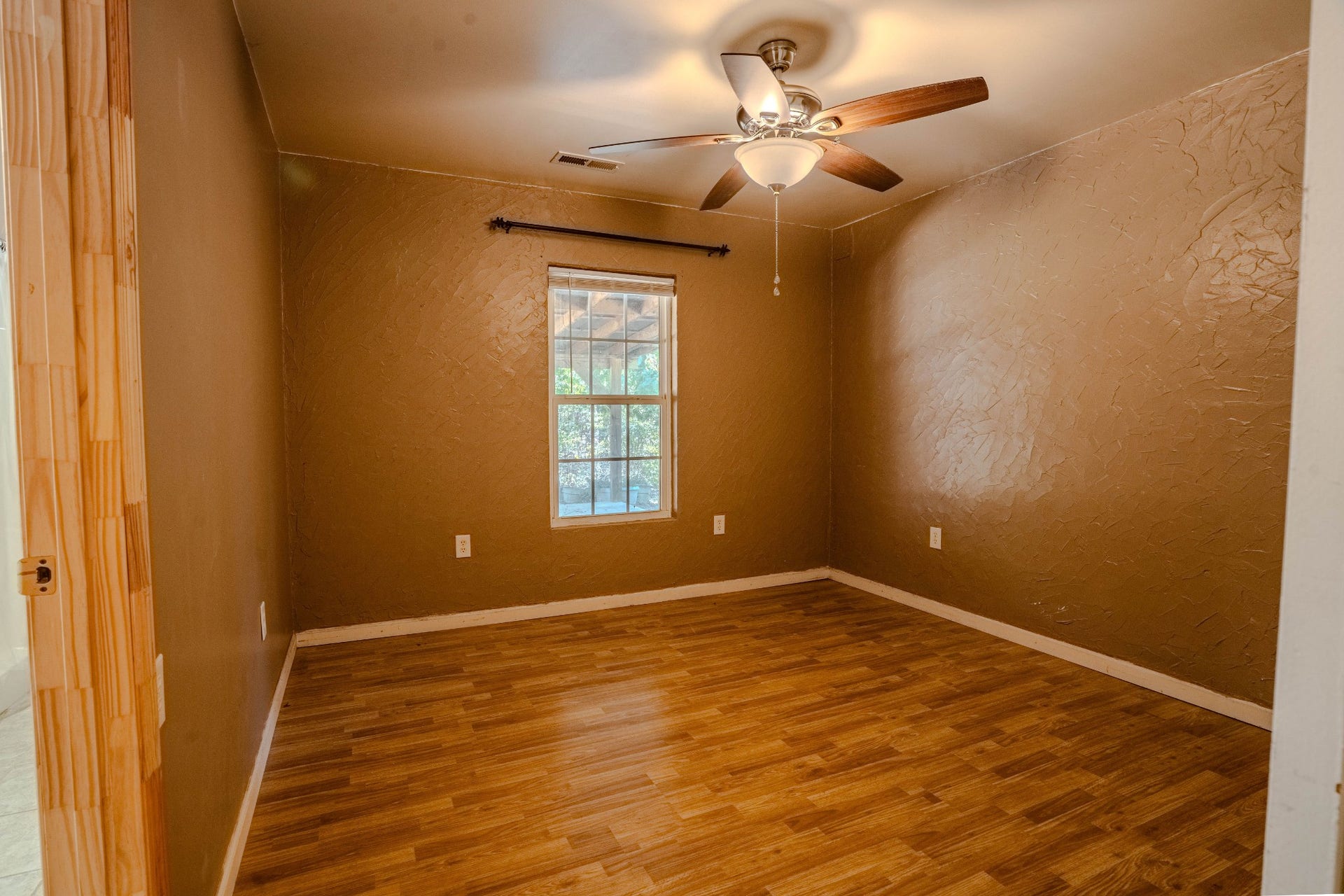 1286 David Patterson Rd, Lutts, TN 38471 1286 David Patterson Rd, Lutts, TN 38471