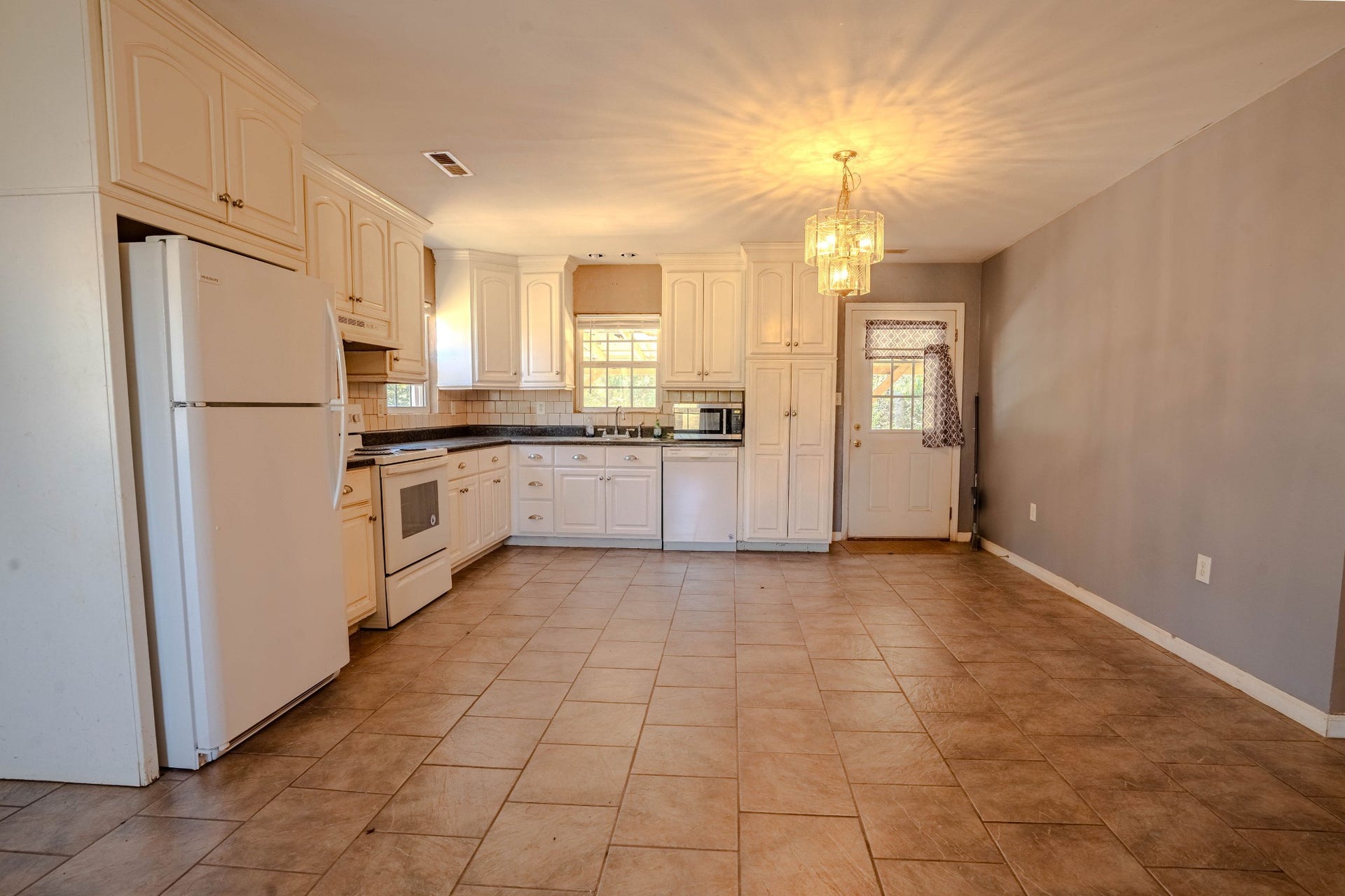1286 David Patterson Rd, Lutts, TN 38471 1286 David Patterson Rd, Lutts, TN 38471