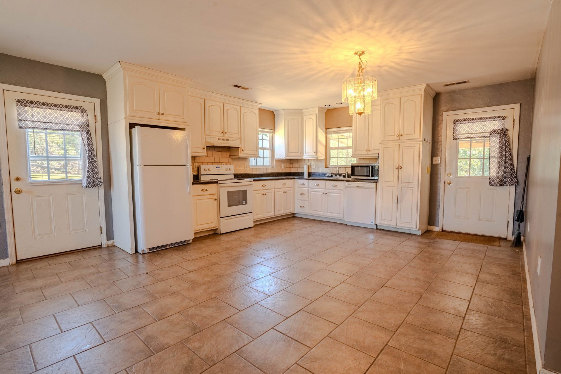 1286 David Patterson Rd, Lutts, TN 38471 1286 David Patterson Rd, Lutts, TN 38471