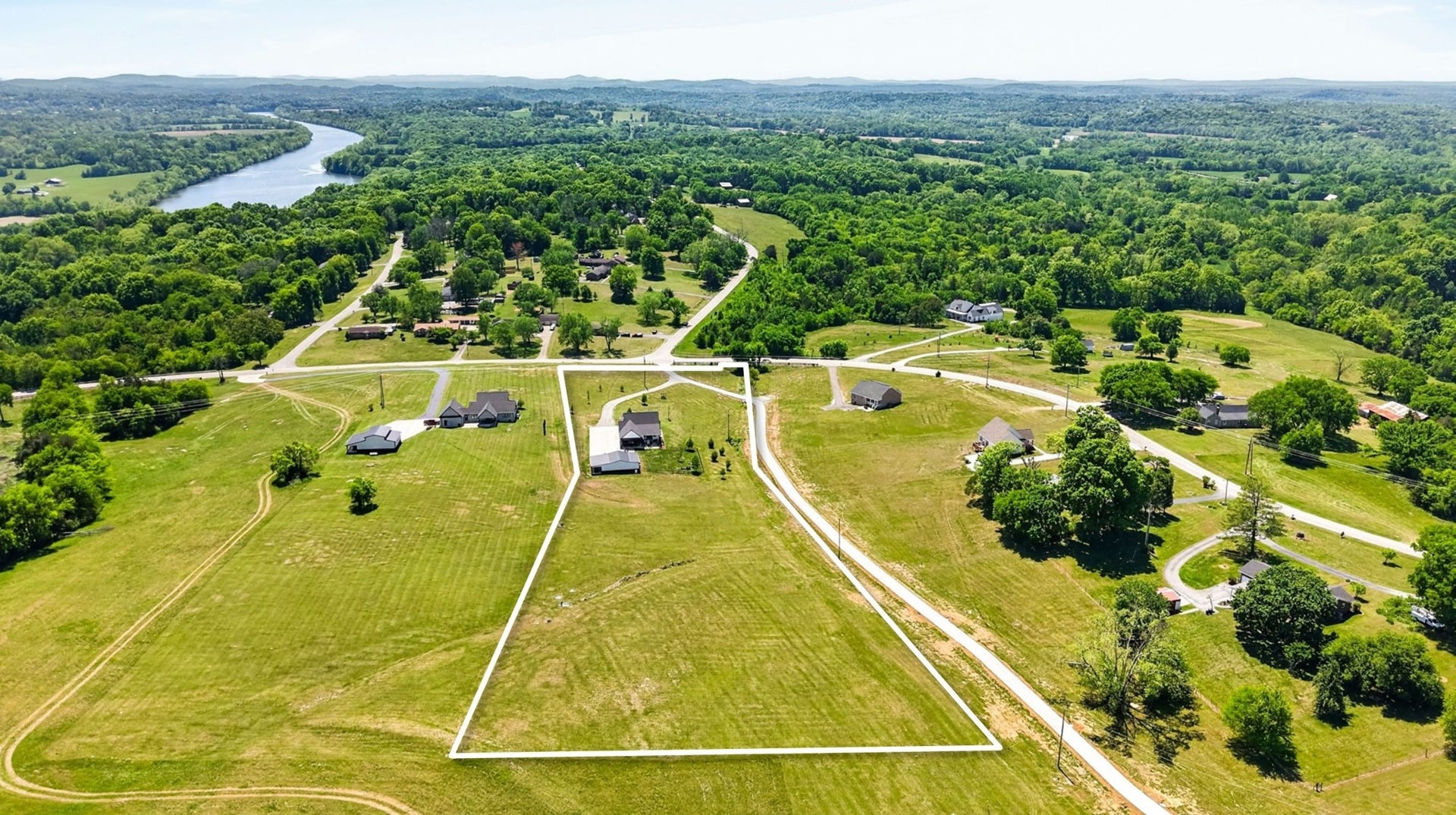 50 Lecornu Ln, Hartsville, TN 37074 50 Lecornu Ln, Hartsville, TN 37074