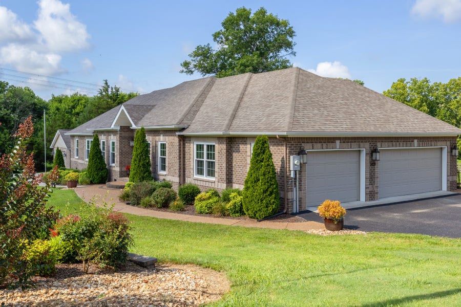 Property photo for 1439 Cliff Amos Rd, Spring Hill, TN