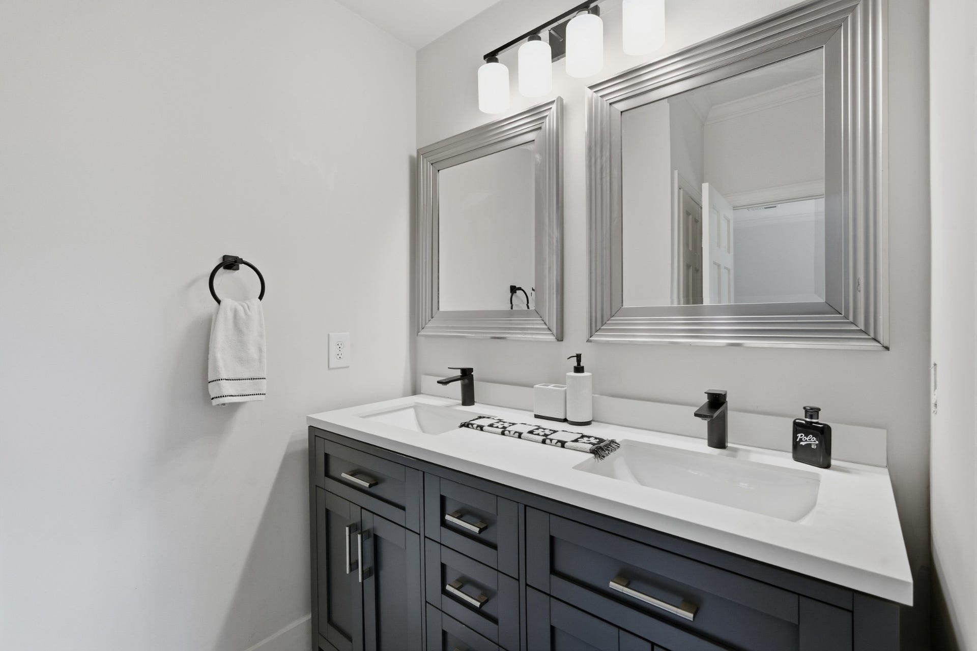 108 Sturbridge Dr, Franklin, TN 37064 108 Sturbridge Dr, Franklin, TN 37064