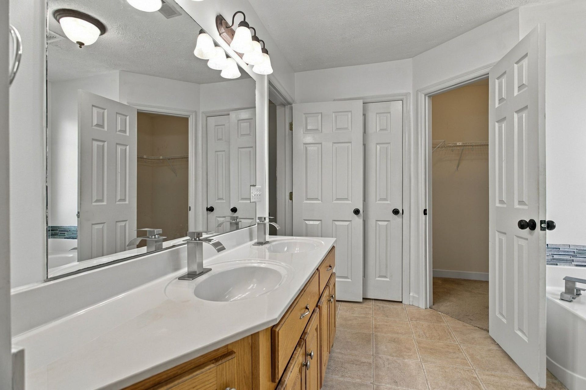 173 Mitchell St, Hohenwald, TN 38462 173 Mitchell St, Hohenwald, TN 38462