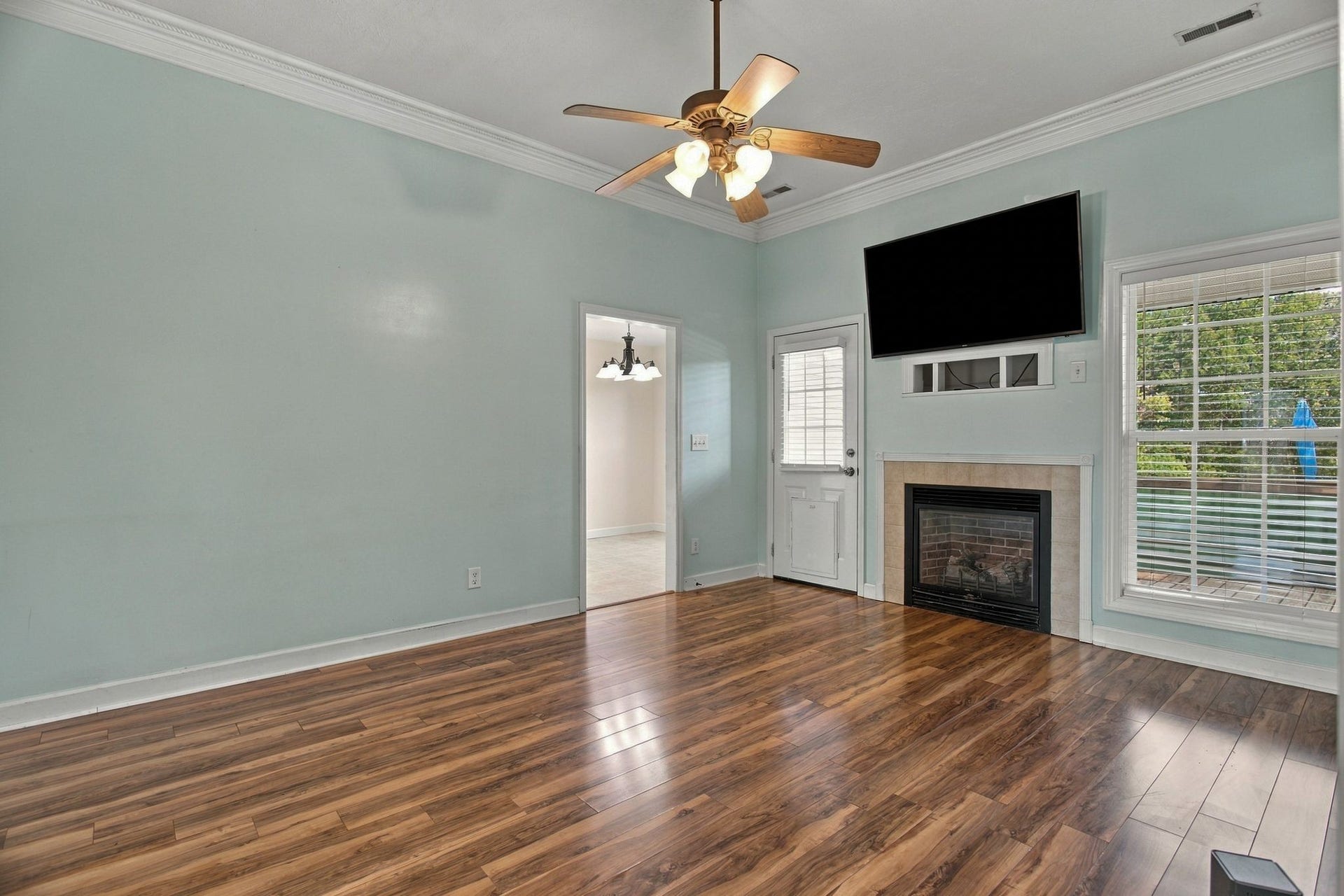 173 Mitchell St, Hohenwald, TN 38462 173 Mitchell St, Hohenwald, TN 38462