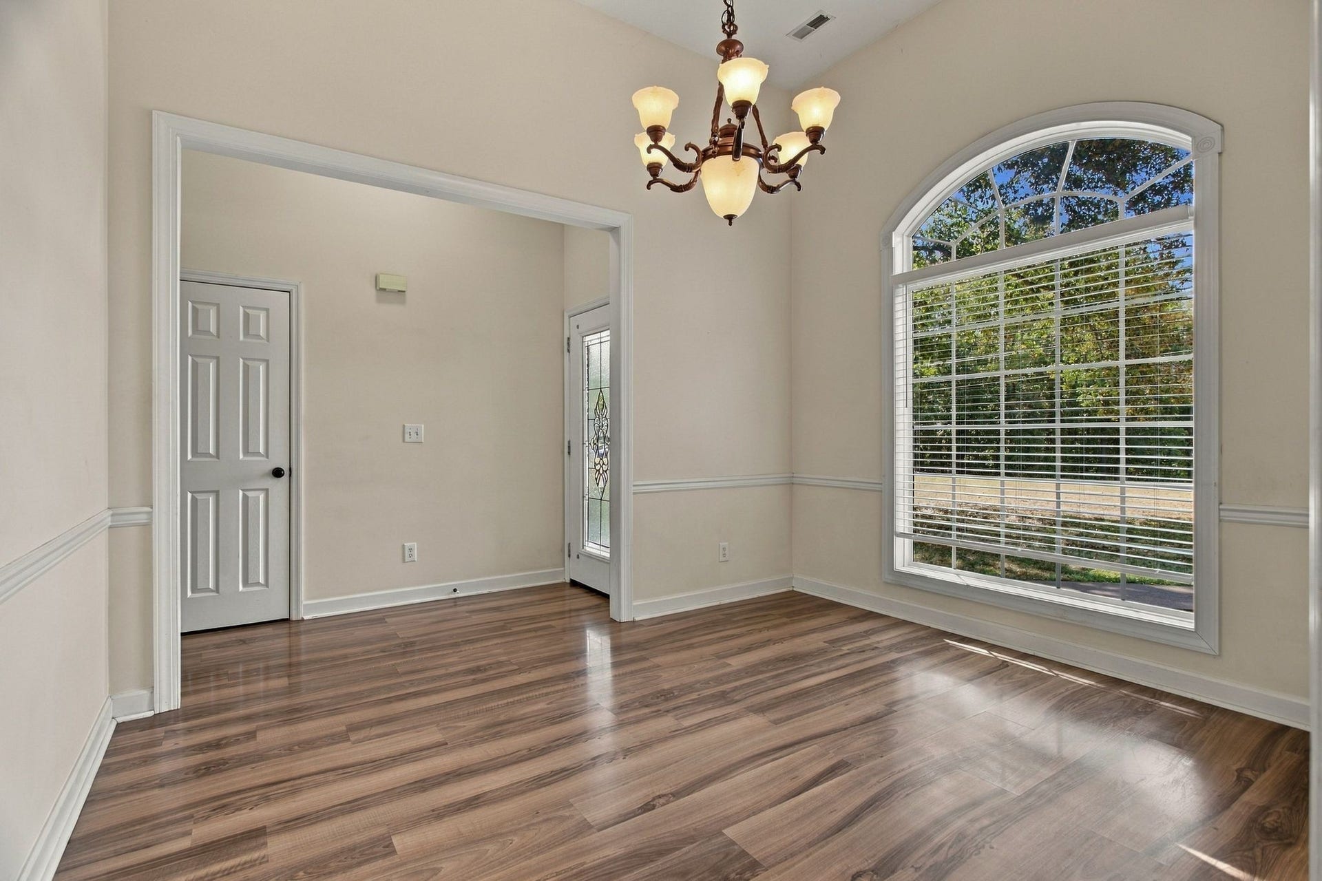 173 Mitchell St, Hohenwald, TN 38462 173 Mitchell St, Hohenwald, TN 38462