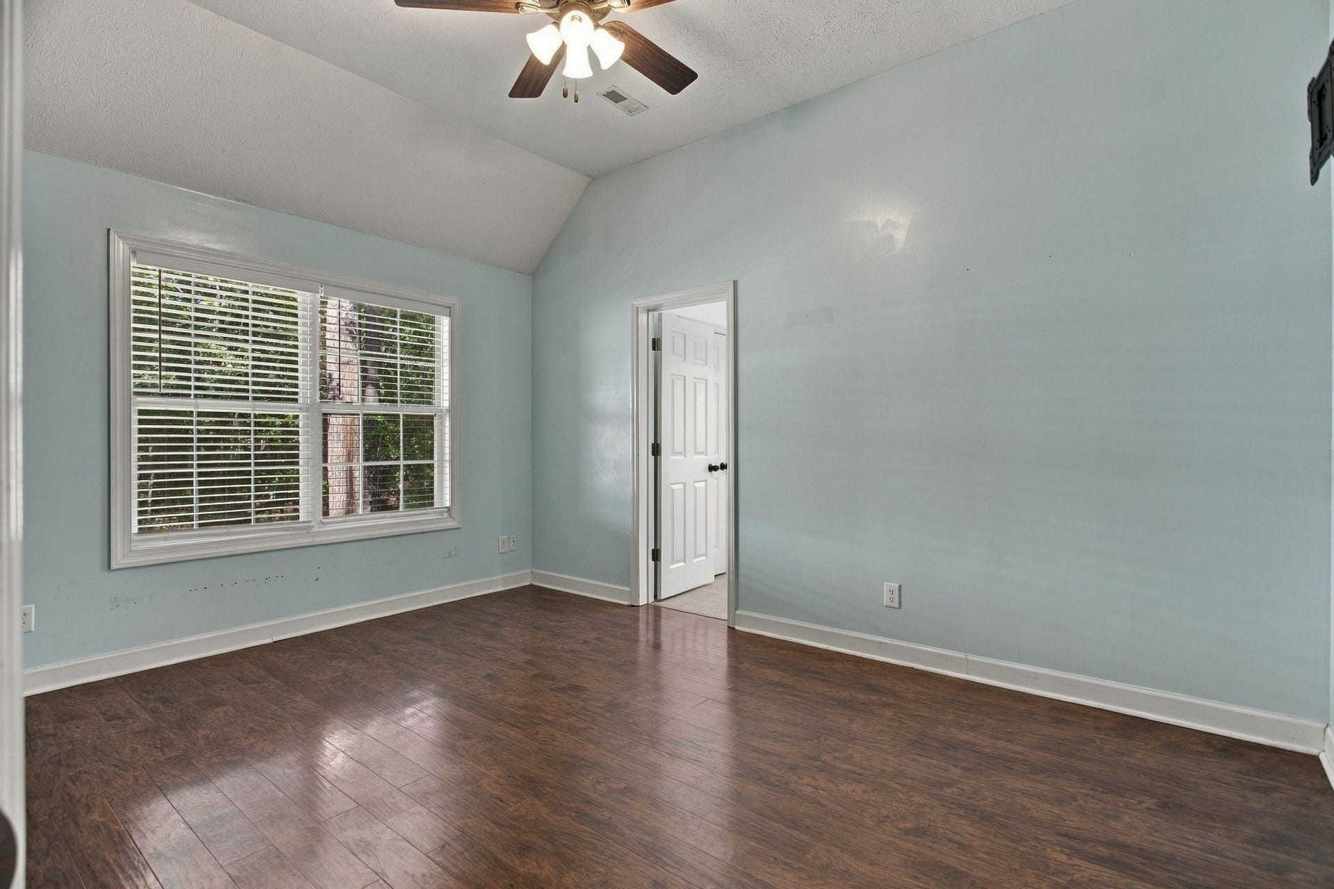 173 Mitchell St, Hohenwald, TN 38462 173 Mitchell St, Hohenwald, TN 38462