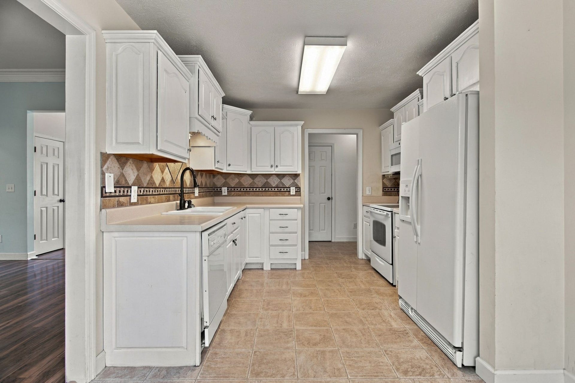 173 Mitchell St, Hohenwald, TN 38462 173 Mitchell St, Hohenwald, TN 38462