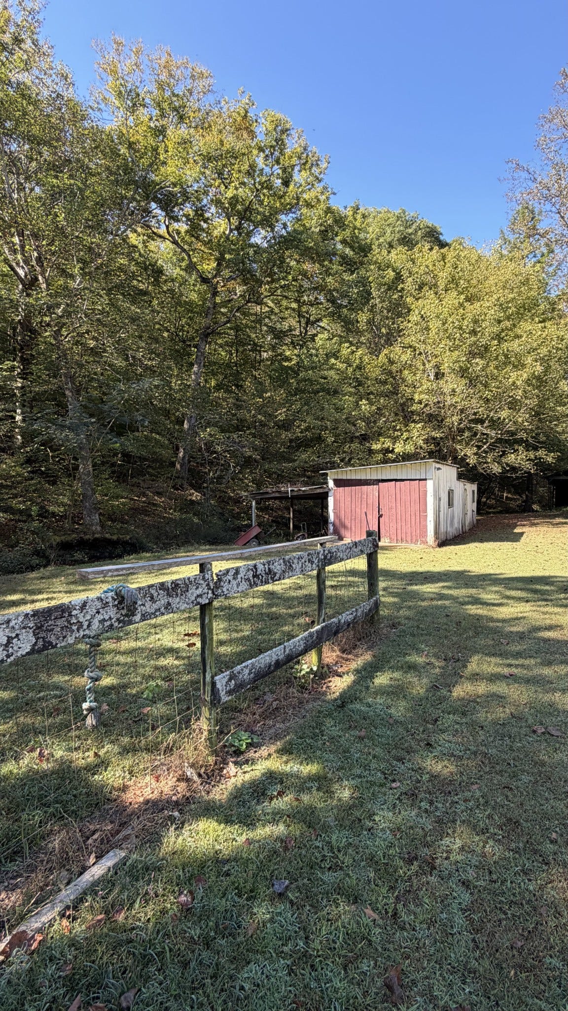 933 Weakley Creek Rd, Lawrenceburg, TN 38464 933 Weakley Creek Rd, Lawrenceburg, TN 38464