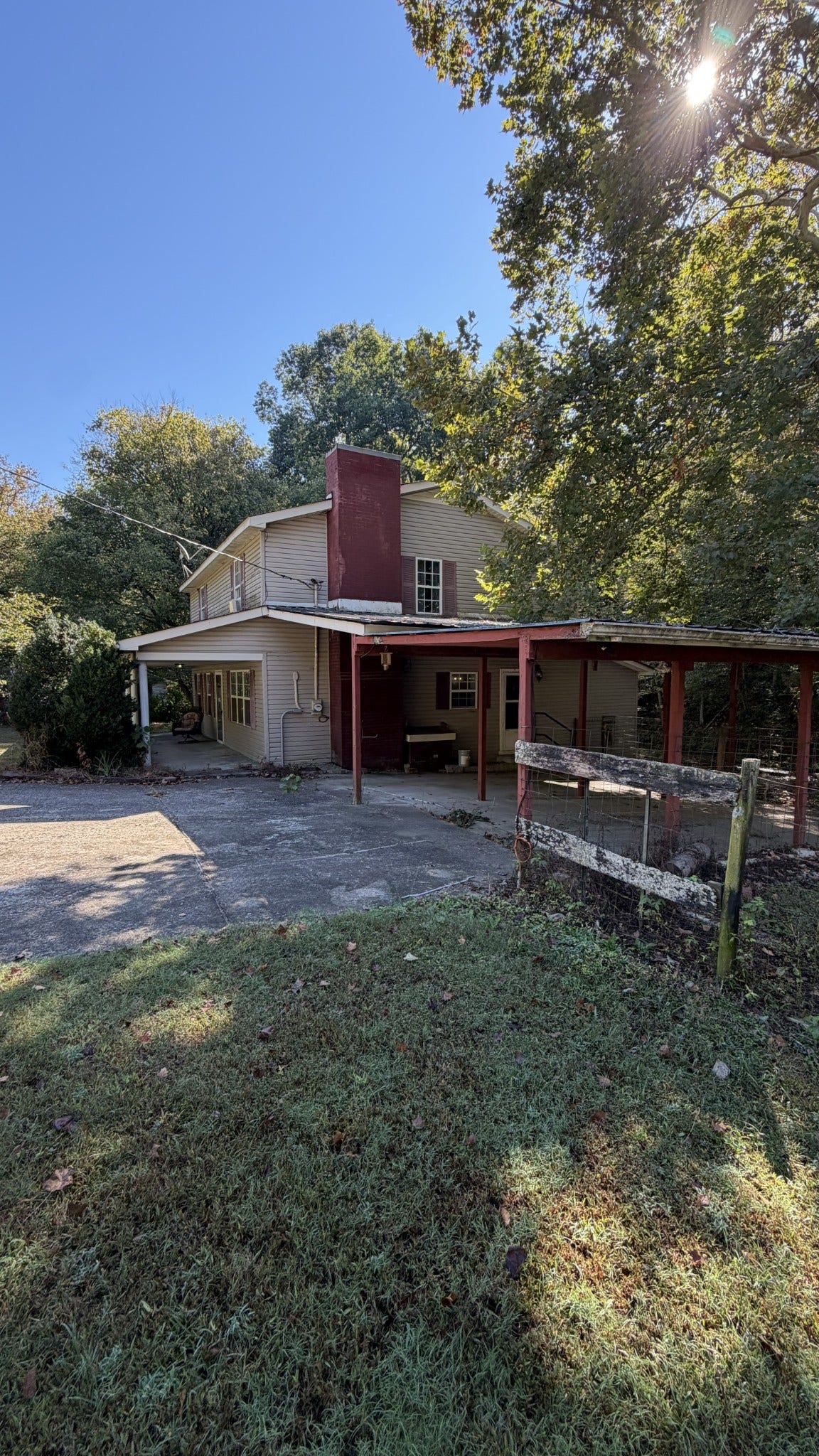 933 Weakley Creek Rd, Lawrenceburg, TN 38464 933 Weakley Creek Rd, Lawrenceburg, TN 38464