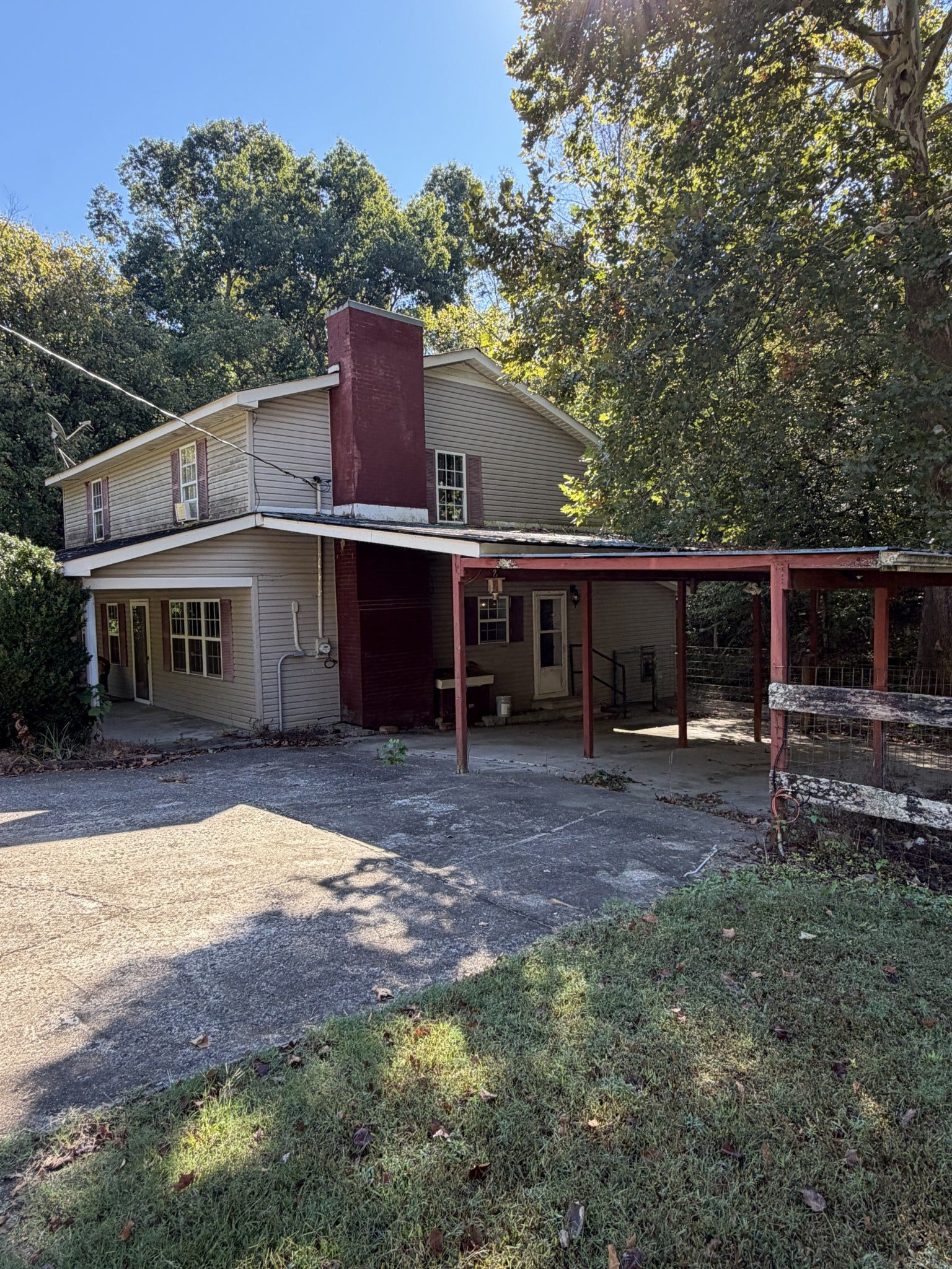 933 Weakley Creek Rd, Lawrenceburg, TN 38464 933 Weakley Creek Rd, Lawrenceburg, TN 38464