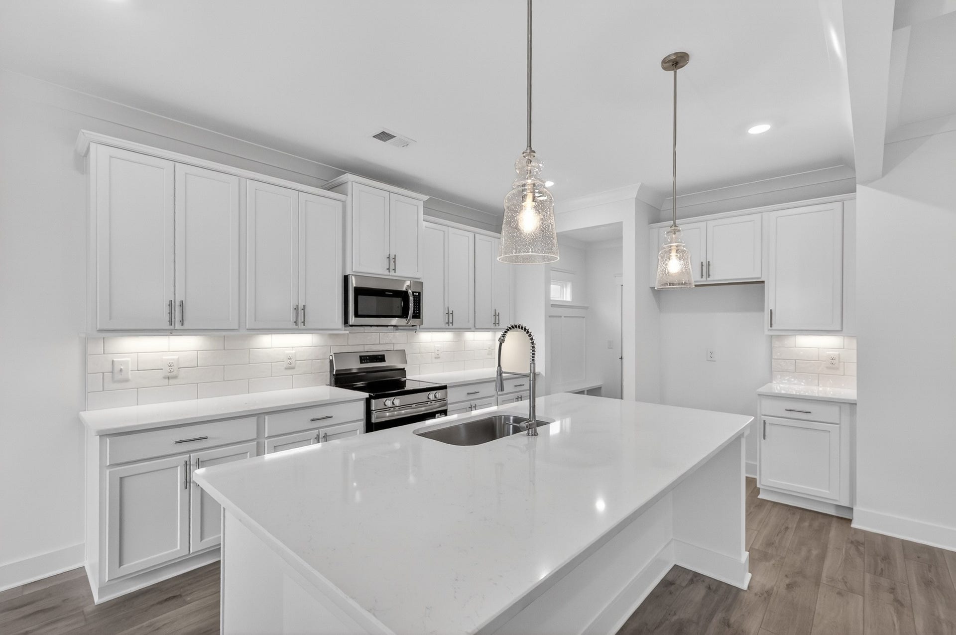 2884 Dandy Lane, White House, TN 37188 **Photos of model home and may not match subject property**