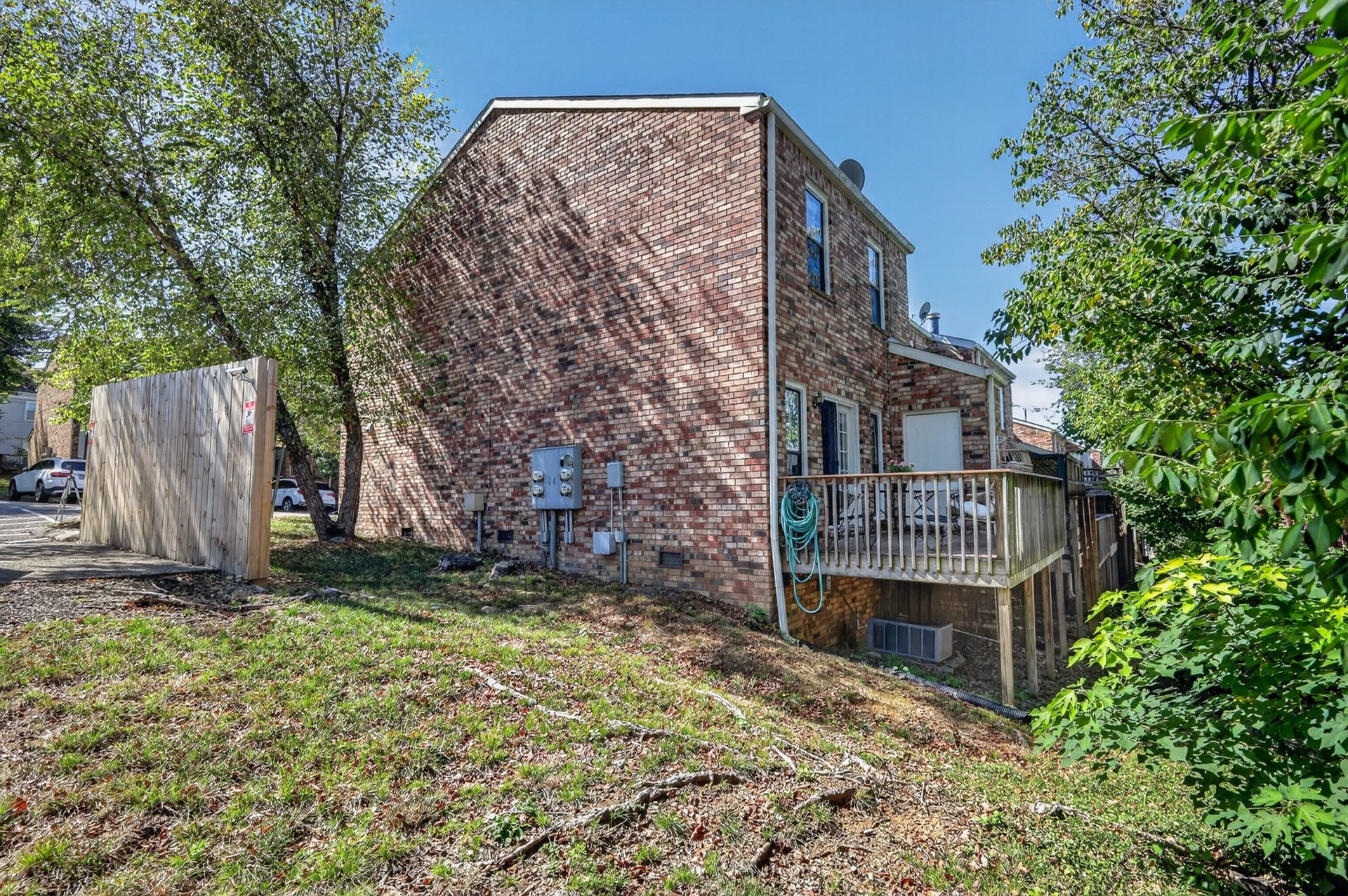 135 Matthew Ln, Nashville, TN 37215