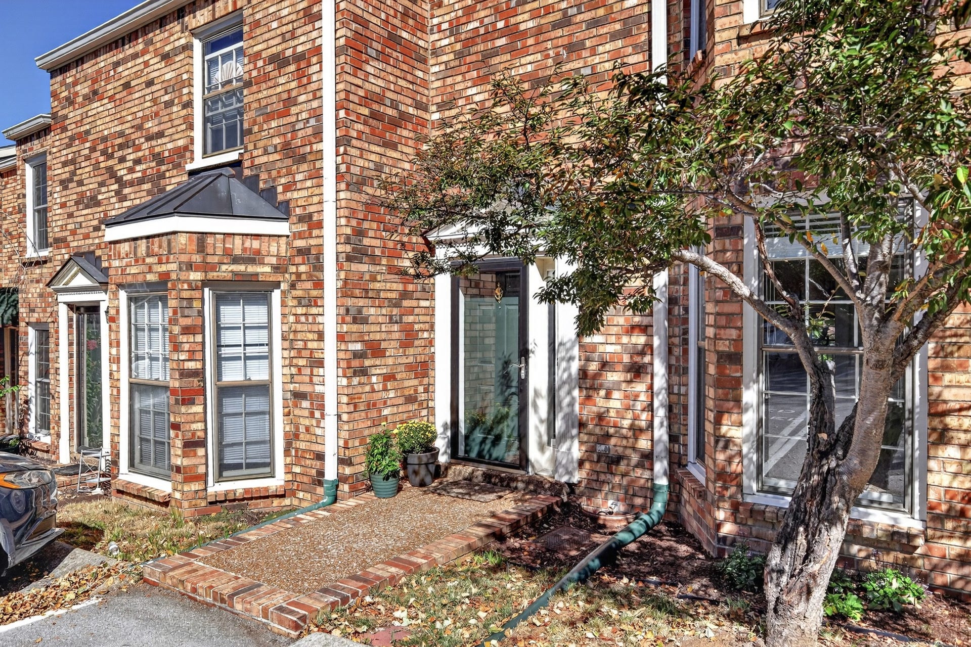 135 Matthew Ln, Nashville, TN 37215