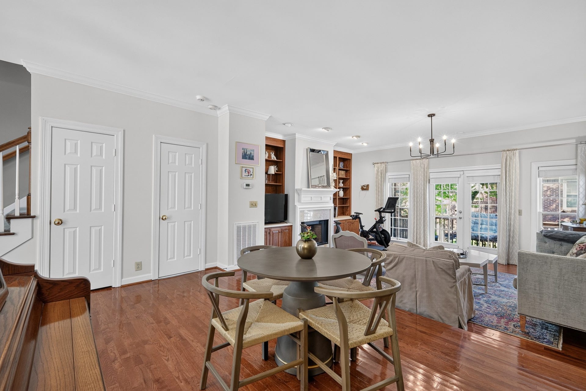 135 Matthew Ln, Nashville, TN 37215
