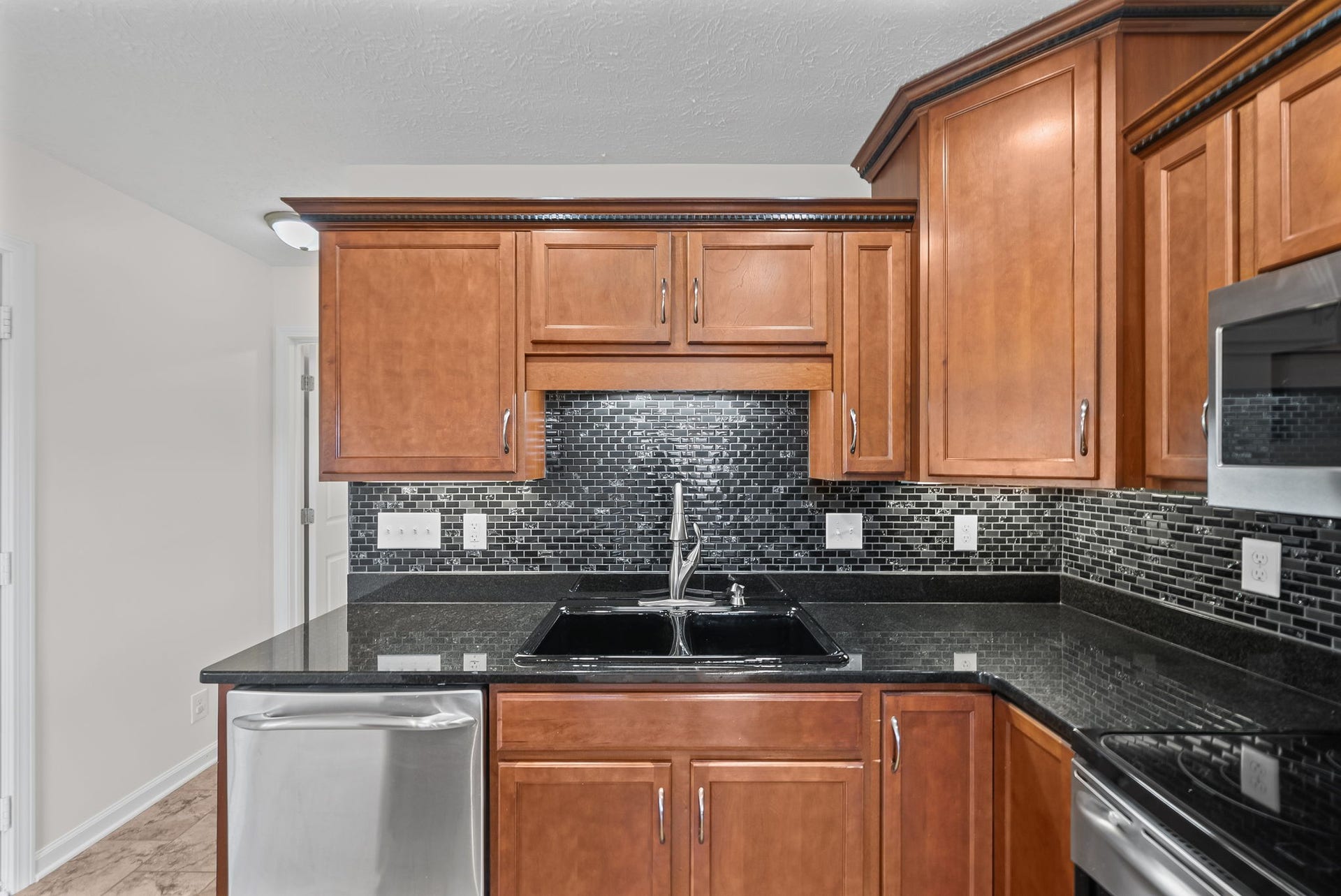 1027 Hendricks Court, Clarksville, TN 37040 1027 Hendricks Court, Clarksville, TN 37040