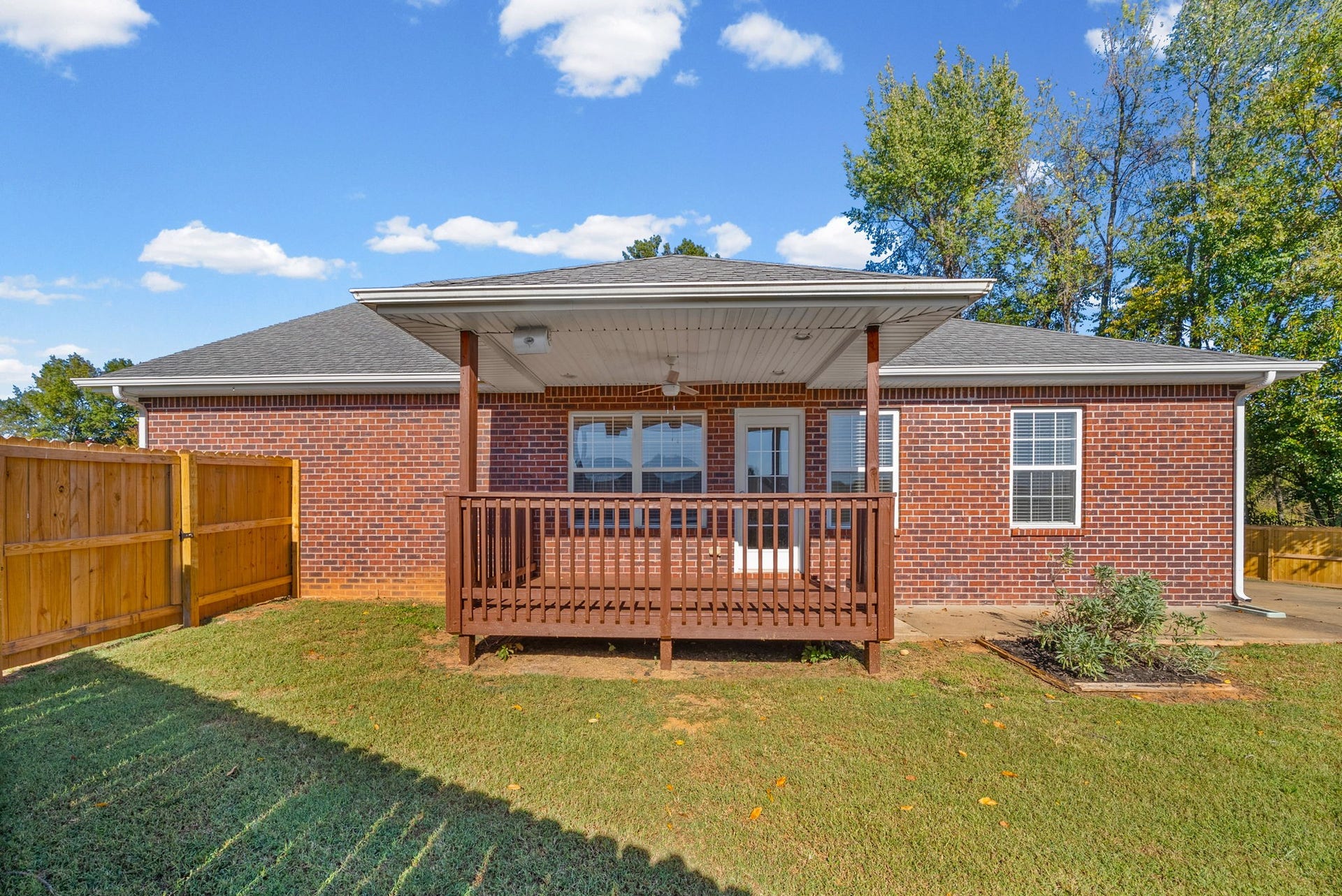 1027 Hendricks Court, Clarksville, TN 37040 1027 Hendricks Court, Clarksville, TN 37040