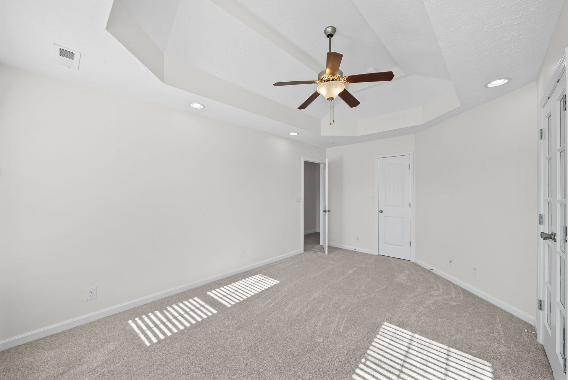 1027 Hendricks Court, Clarksville, TN 37040 1027 Hendricks Court, Clarksville, TN 37040