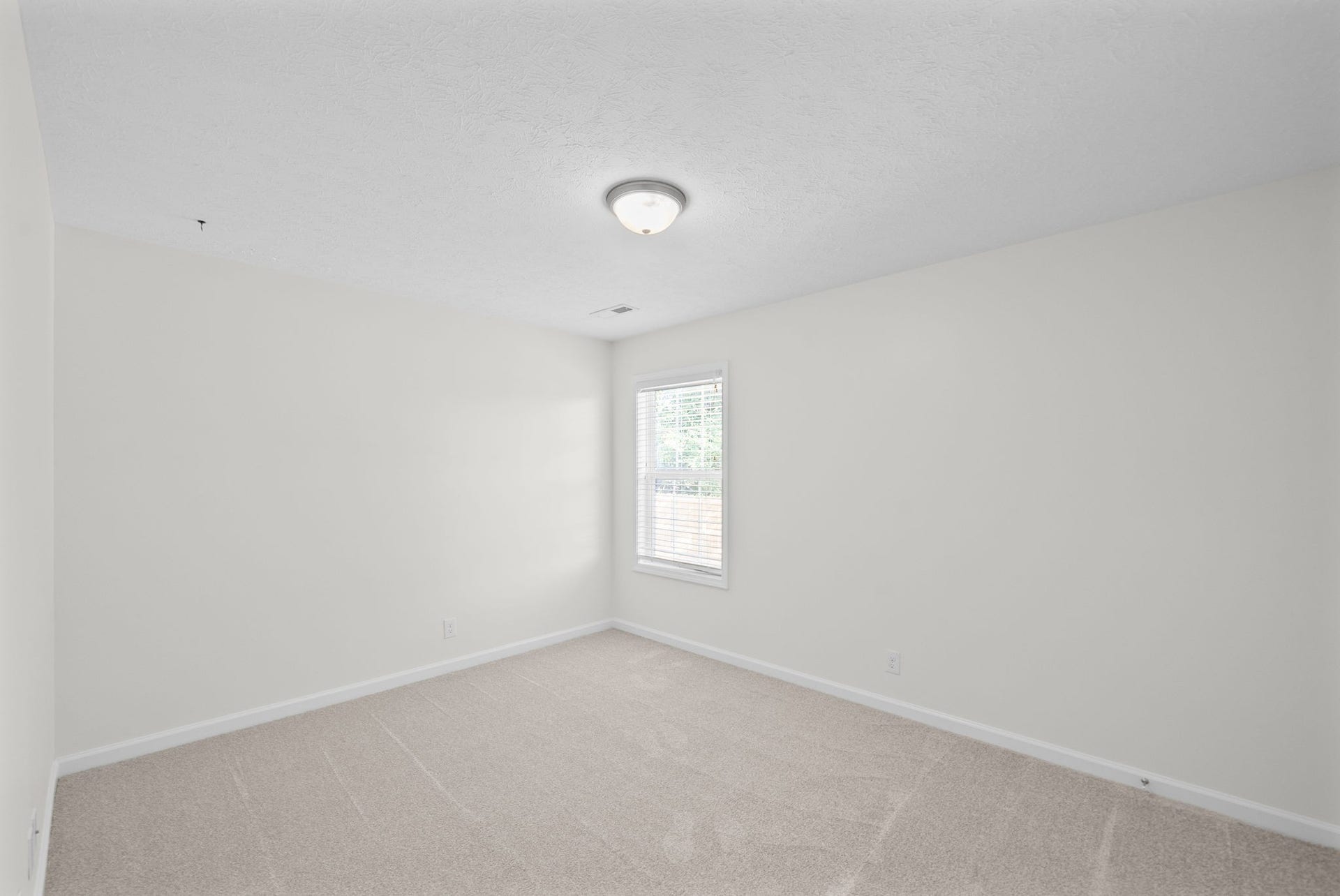 1027 Hendricks Court, Clarksville, TN 37040 1027 Hendricks Court, Clarksville, TN 37040
