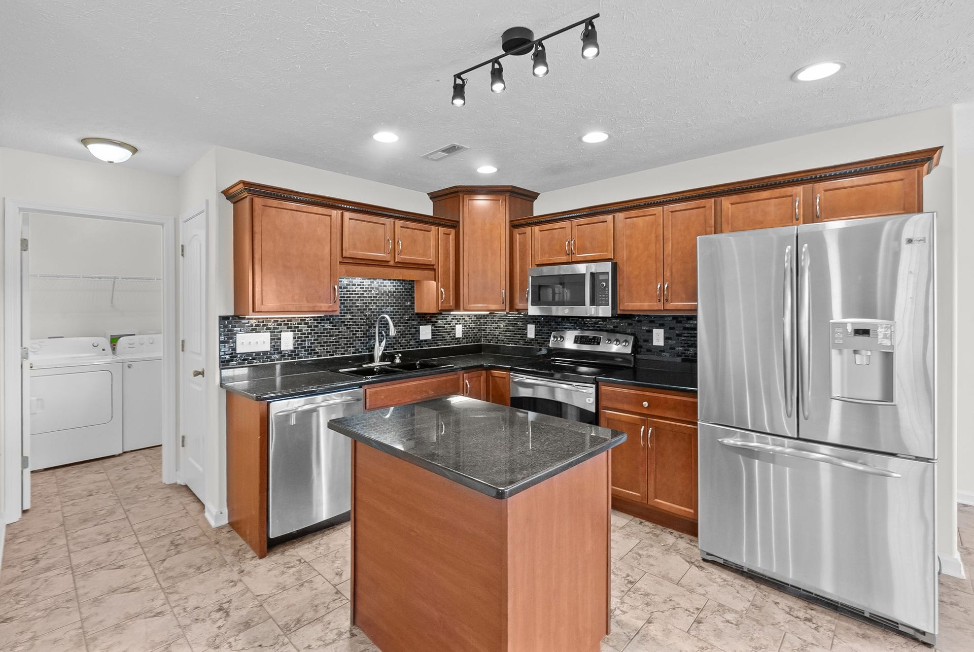 1027 Hendricks Court, Clarksville, TN 37040 1027 Hendricks Court, Clarksville, TN 37040