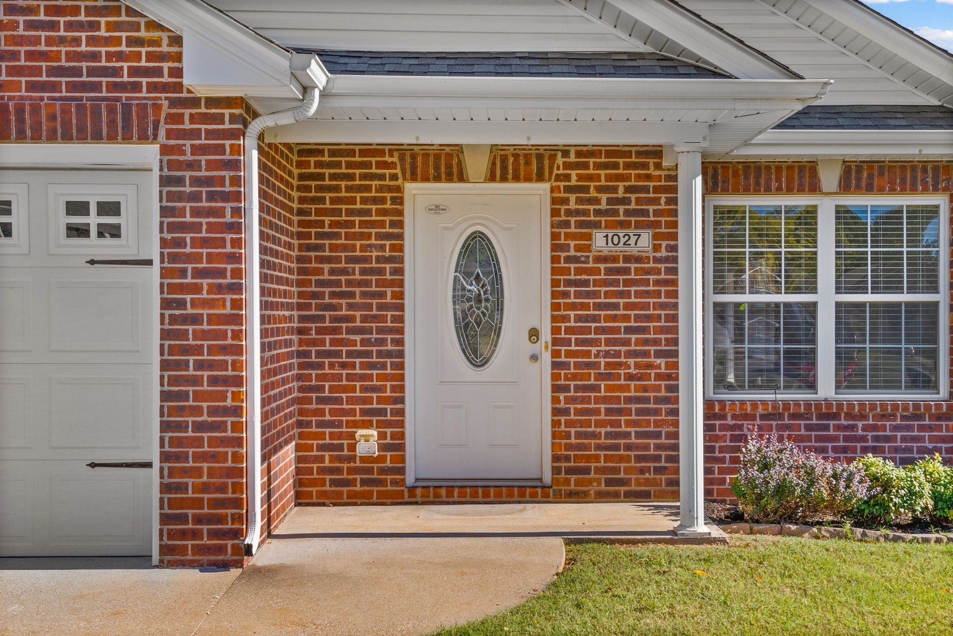 1027 Hendricks Court, Clarksville, TN 37040 1027 Hendricks Court, Clarksville, TN 37040