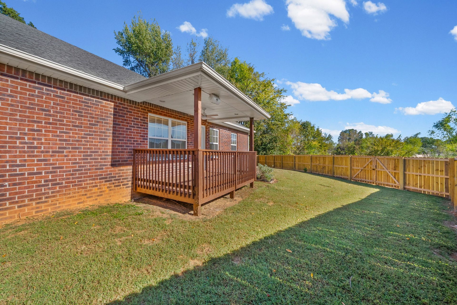 1027 Hendricks Court, Clarksville, TN 37040 1027 Hendricks Court, Clarksville, TN 37040