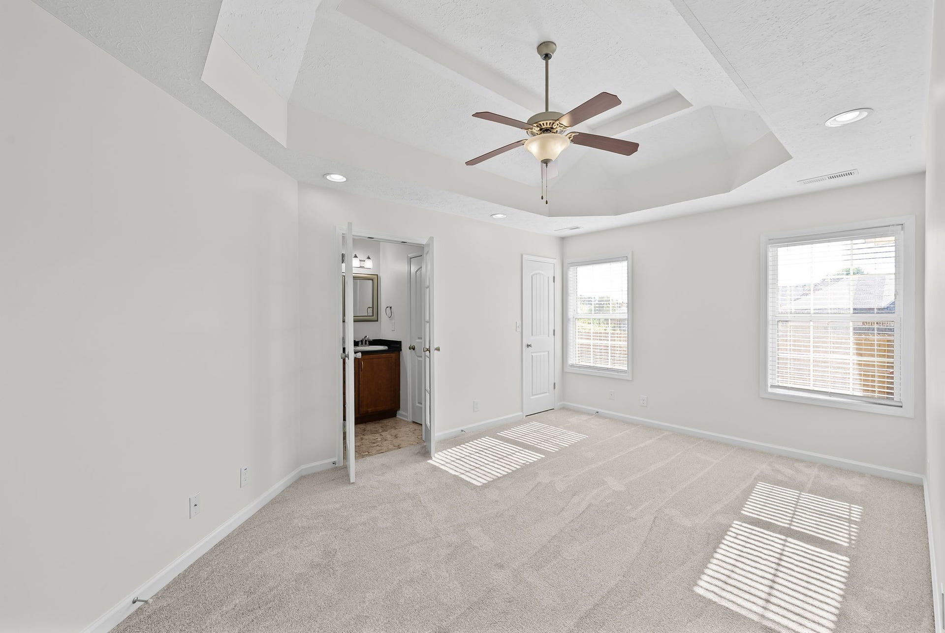 1027 Hendricks Court, Clarksville, TN 37040 1027 Hendricks Court, Clarksville, TN 37040