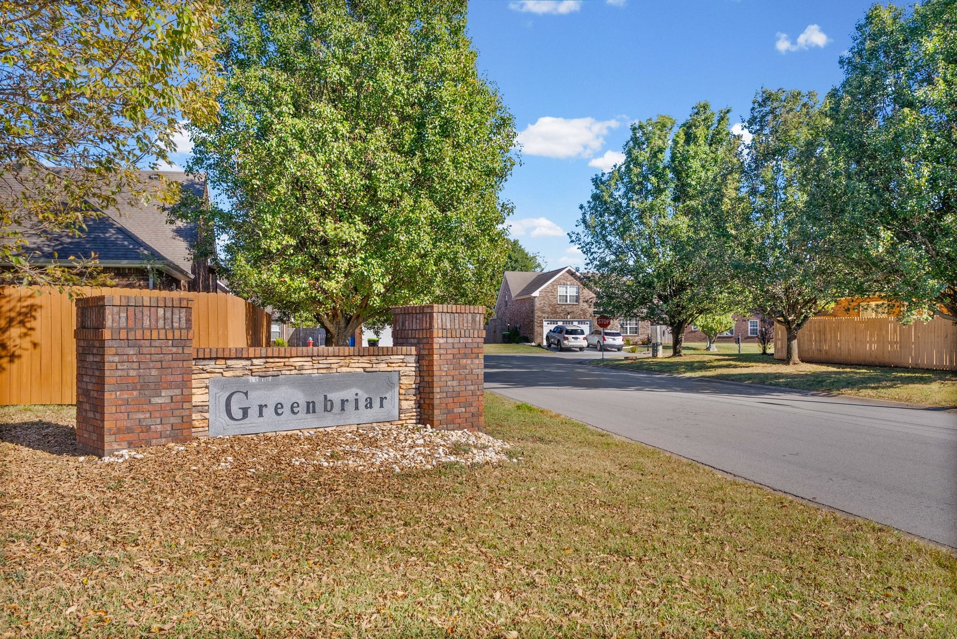 1027 Hendricks Court, Clarksville, TN 37040 1027 Hendricks Court, Clarksville, TN 37040