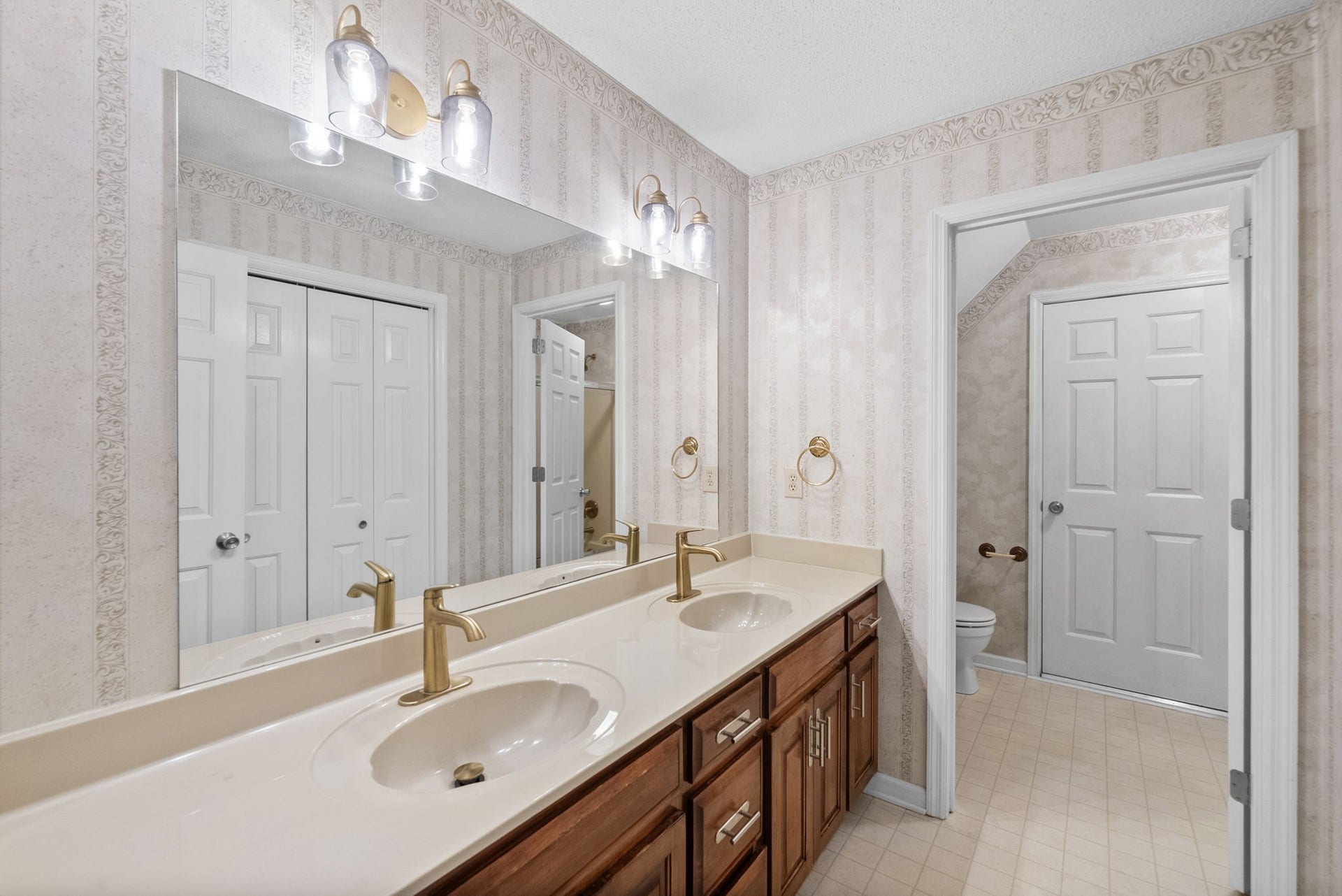 248 Longwood Ln, Clarksville, TN 37043 248 Longwood Ln, Clarksville, TN 37043